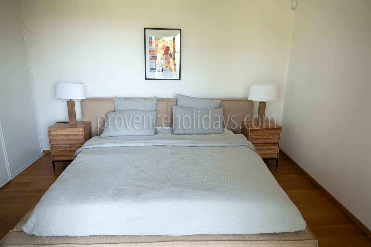 3 - Villa les Pins: Villa: Bedroom