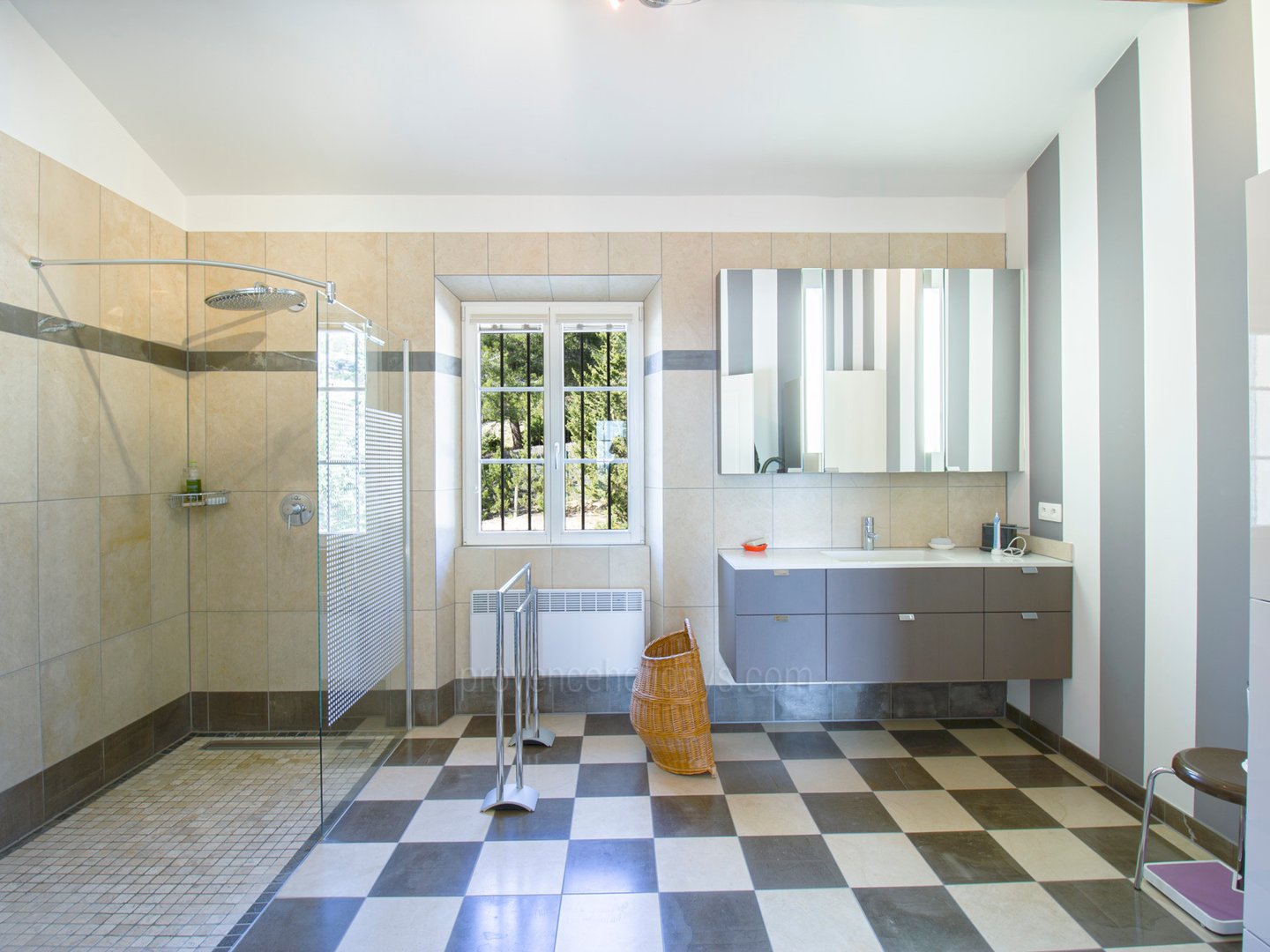 4 - Mas Grandchamp: Villa: Interior