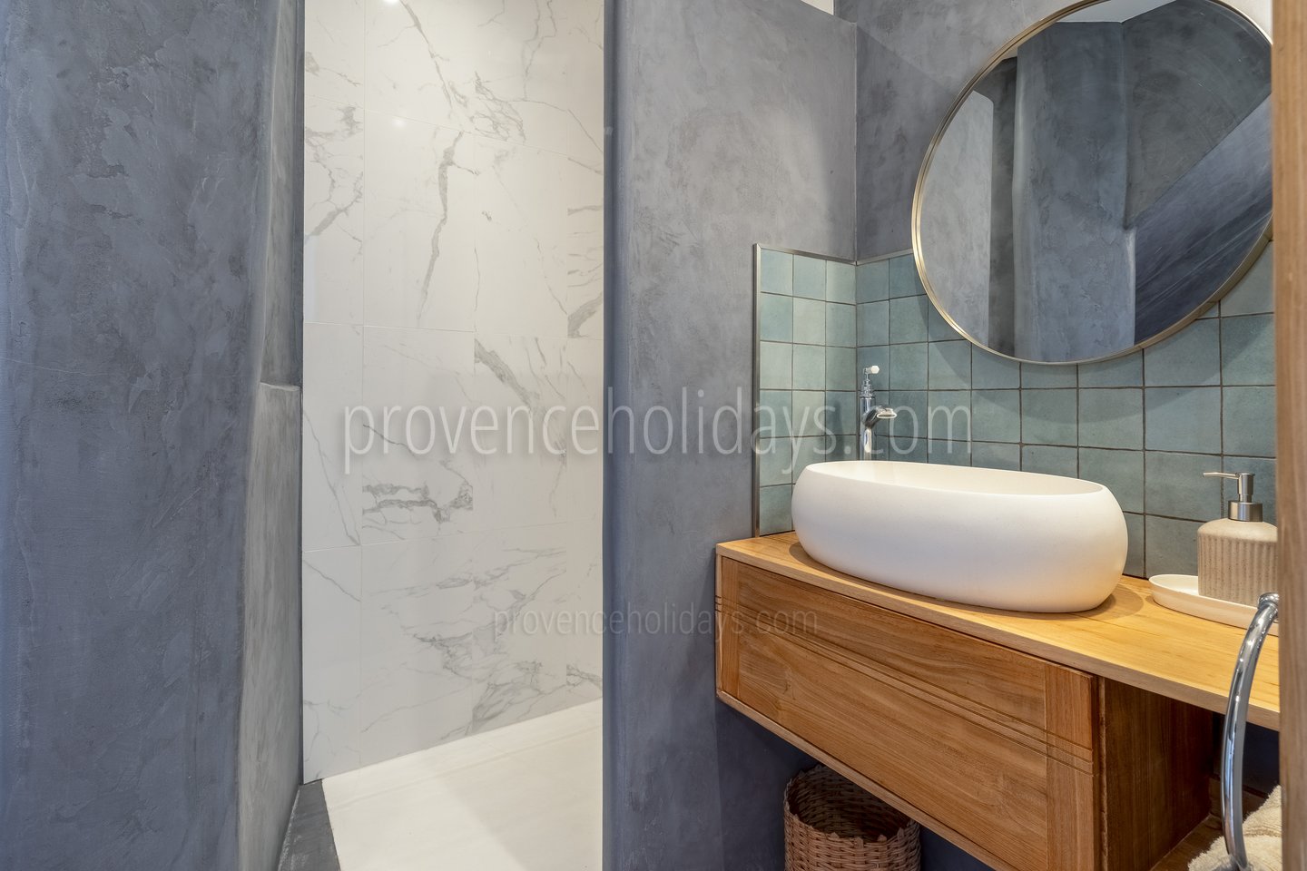 30 - Les Maisons de Saignon: Villa: Bathroom