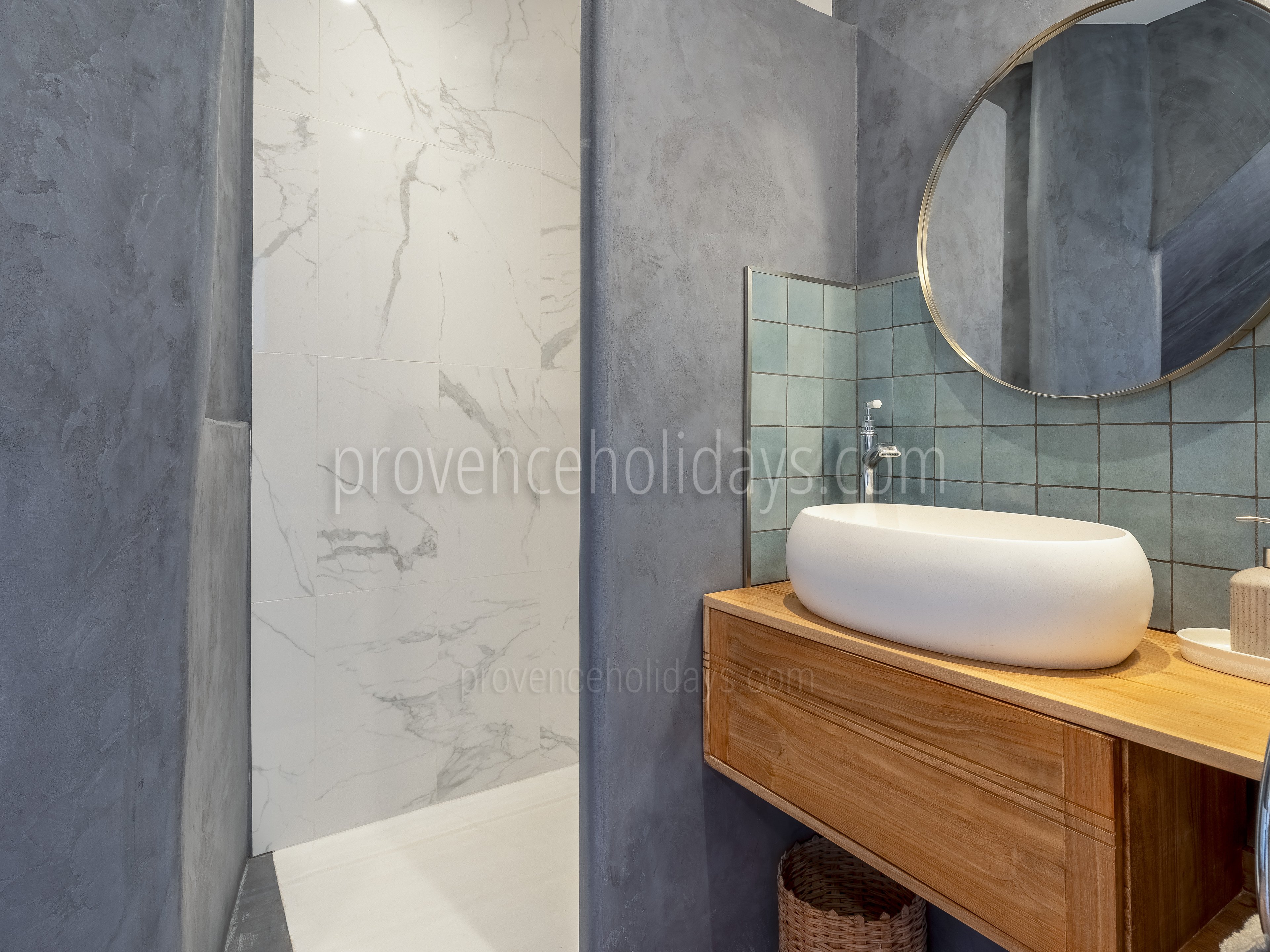 30 - Les Maisons de Saignon: Villa: Bathroom