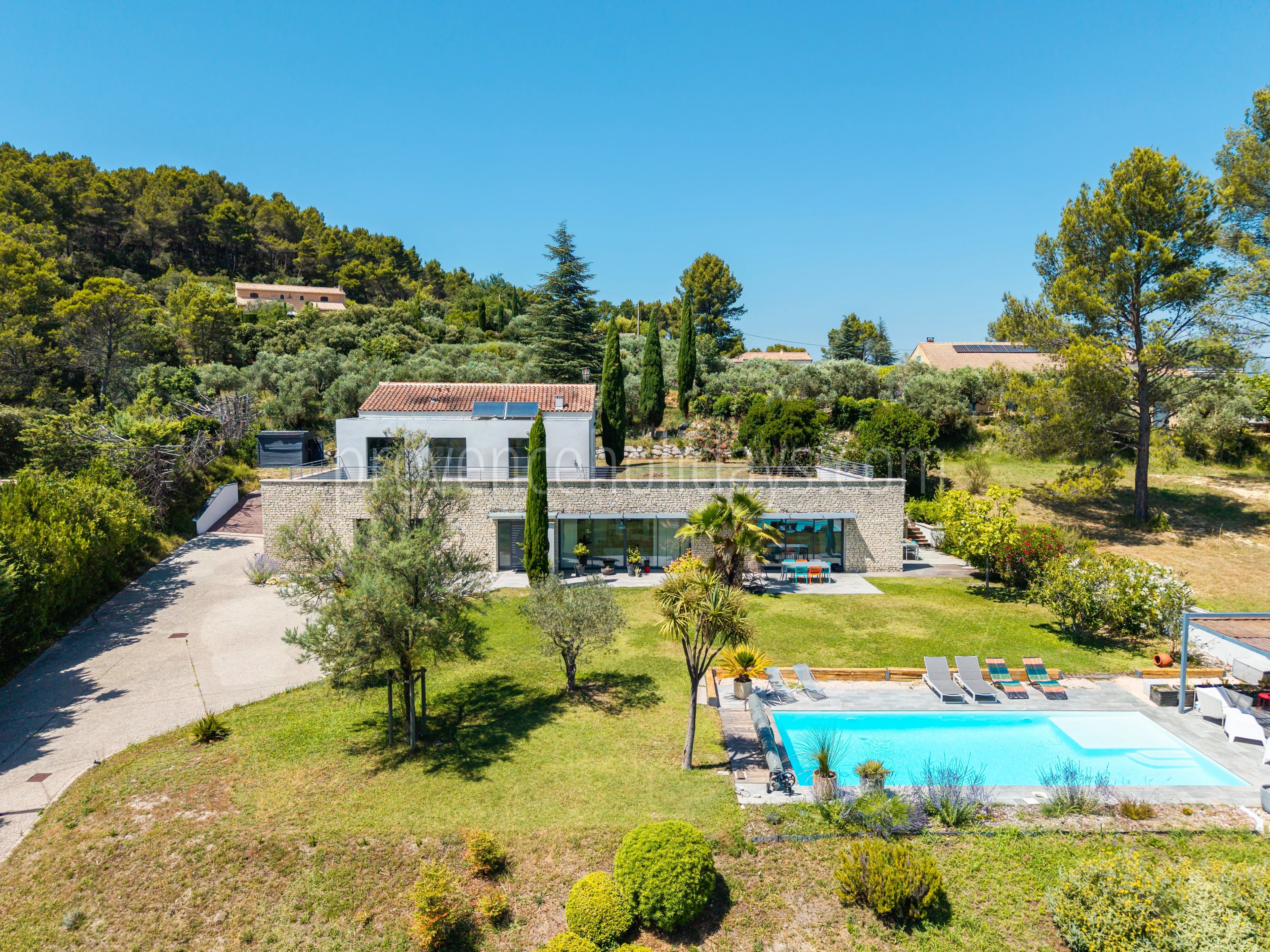 24 - Villa with pool in Pernes-les-Fontaines: Villa: Pool
