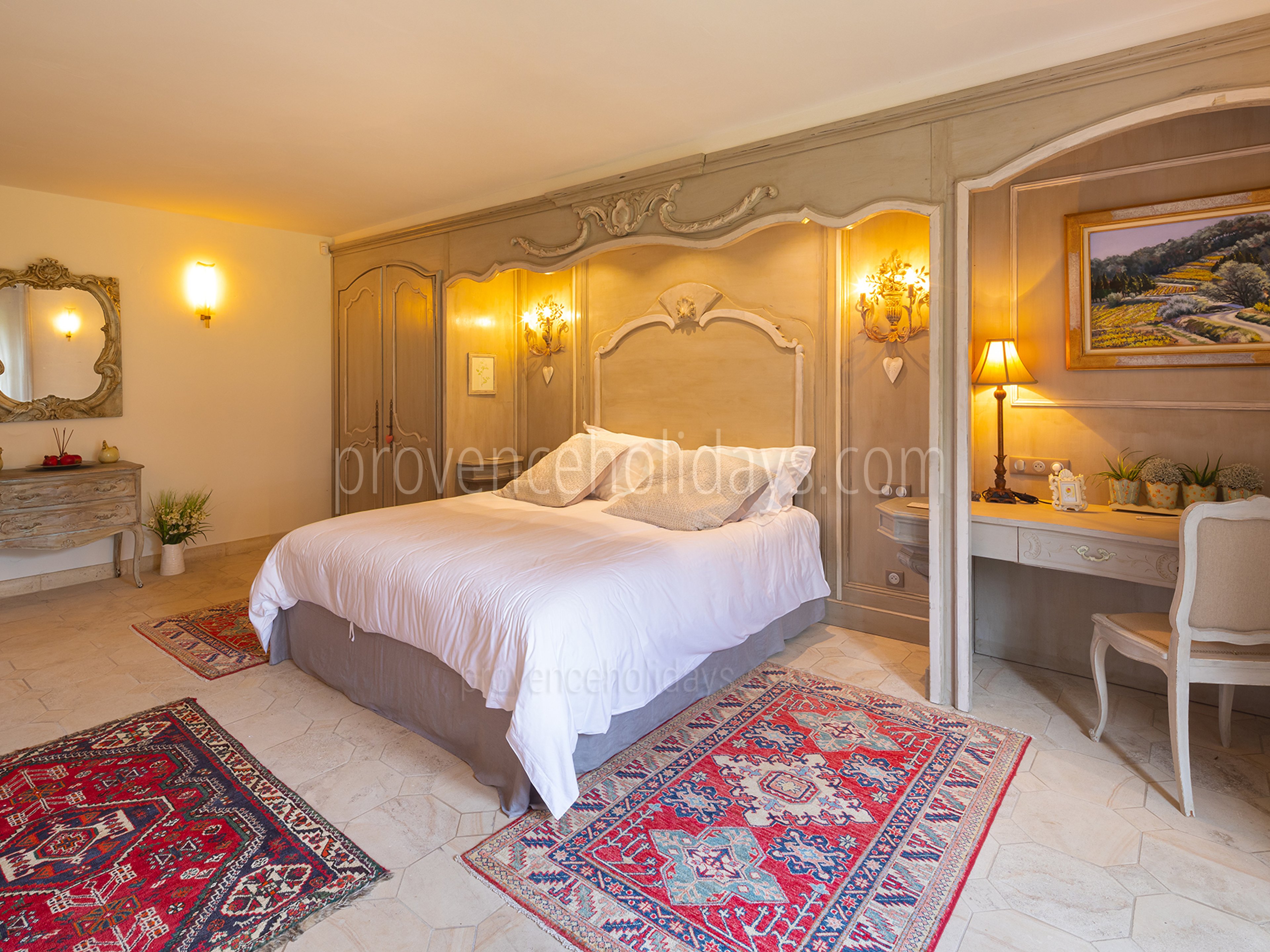 31 - Mas Bonius: Villa: Bedroom