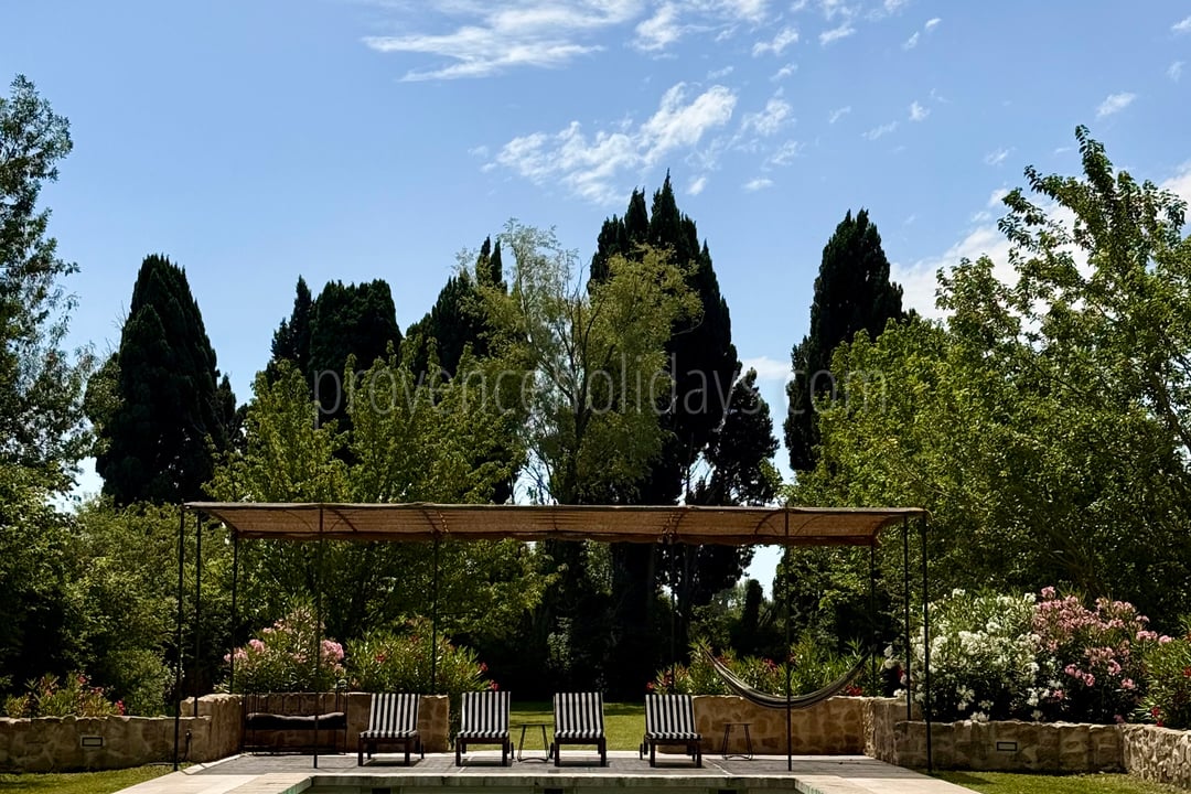 44 - Le Mas d\'Entraigues: Villa: Exterior