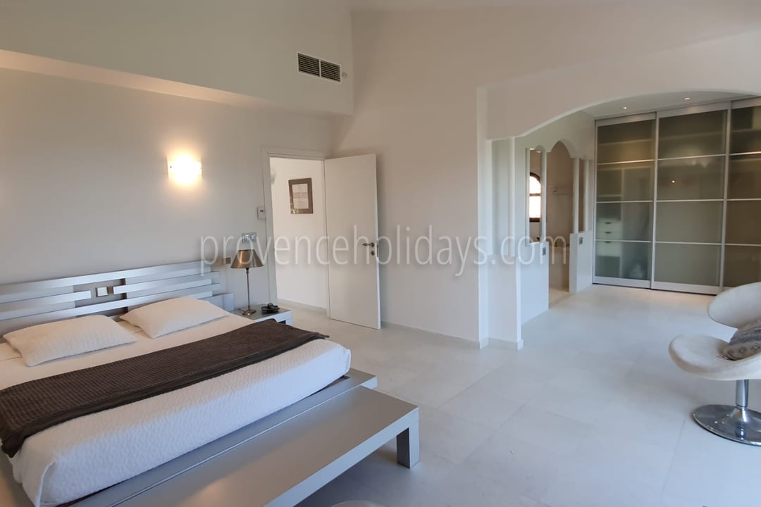 8 - Villa Elina: Villa: Bedroom