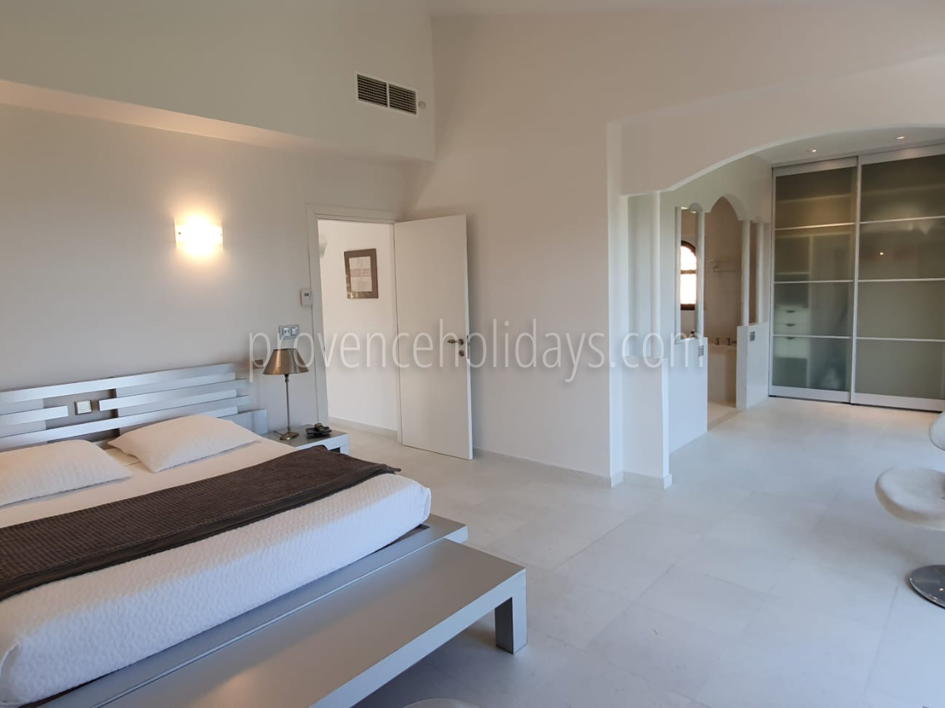 8 - Villa Elina: Villa: Bedroom