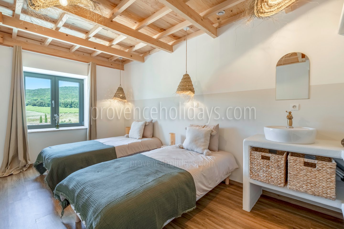 41 - La Bohème: Villa: Bedroom