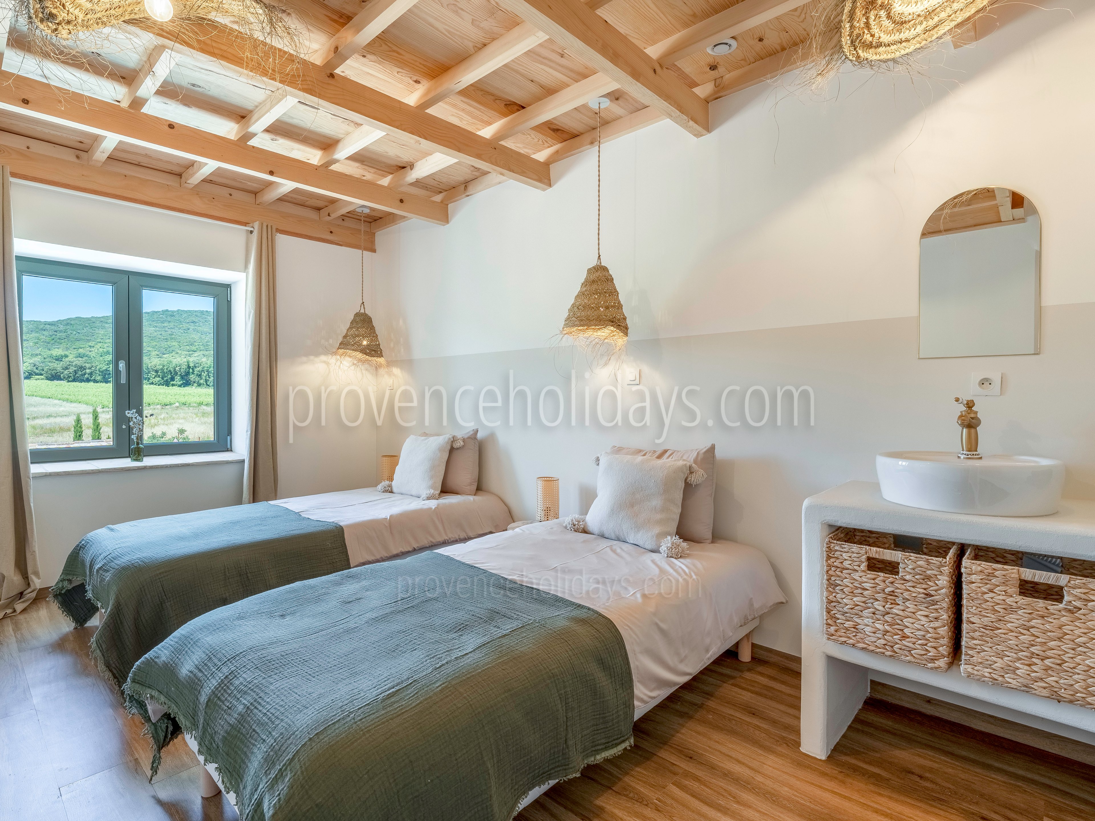 41 - La Bohème: Villa: Bedroom