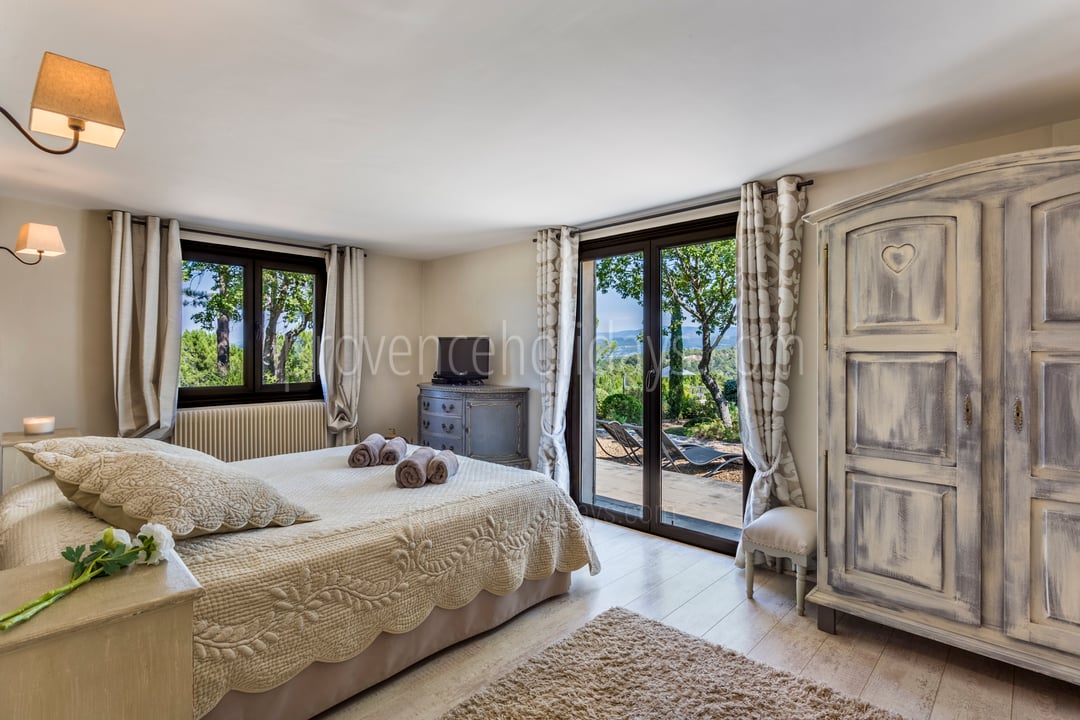 22 - La Villa Panorama: Villa: Bedroom 1