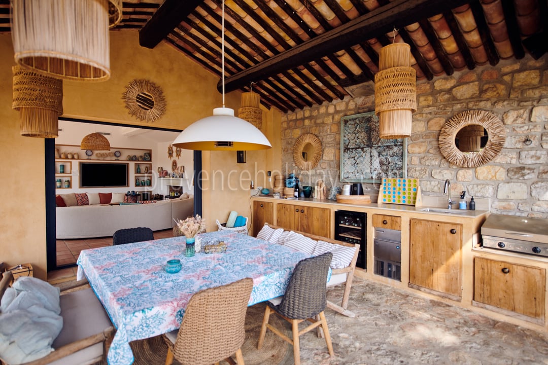 14 - Mas Spinelle: Villa: Interior
