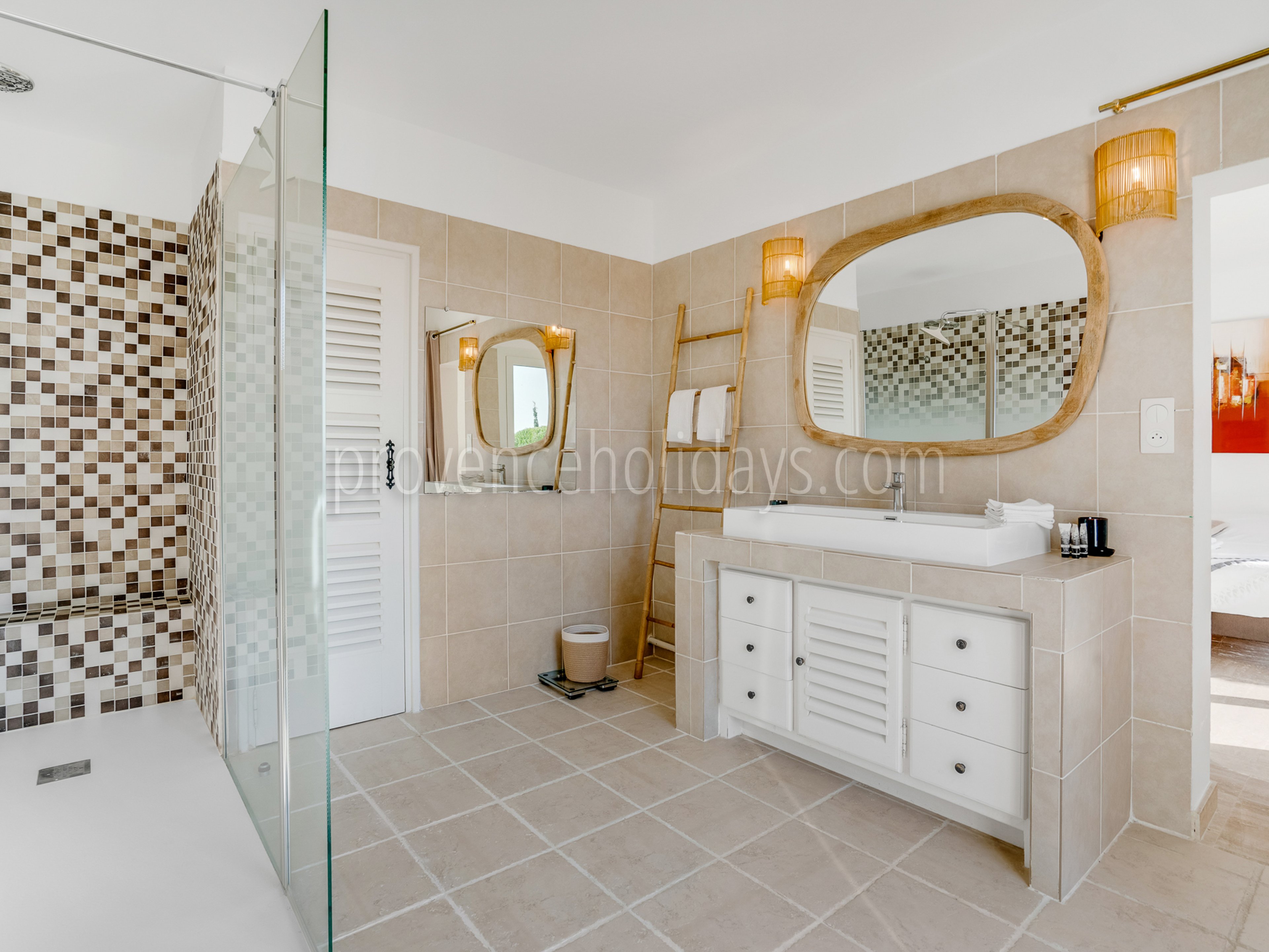 28 - Azur Sérénité: Villa: Bathroom