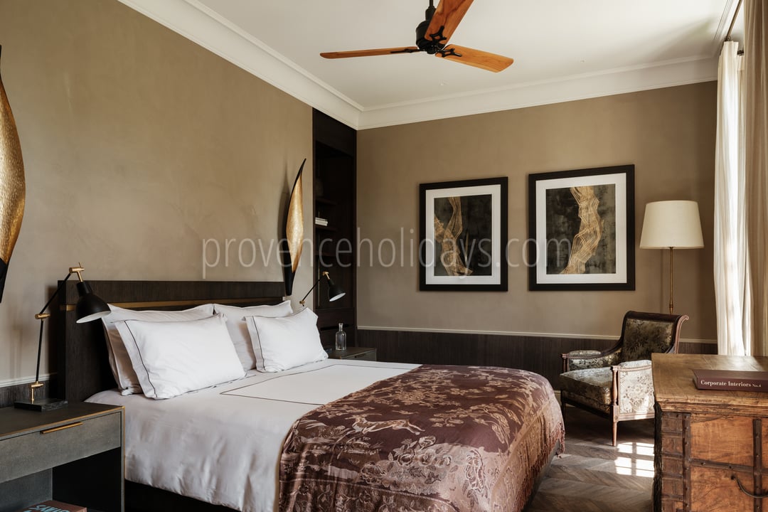 39 - Mas de Maussane: Villa: Bedroom