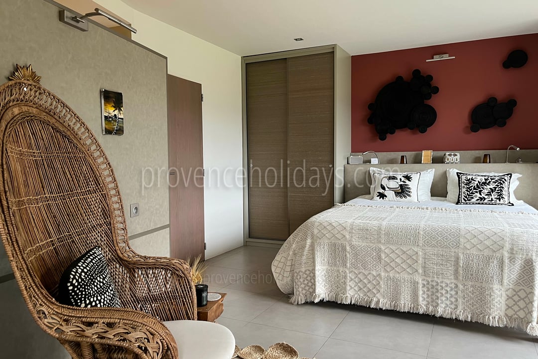 43 - Le Mas du Vallon: Villa: Bedroom