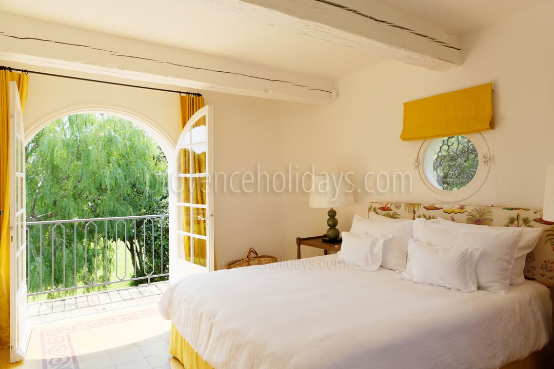 25 - Évasion Tropézienne: Villa: Bedroom