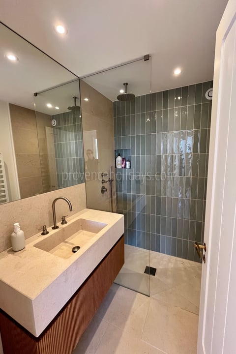 9 - Villa Lily: Villa: Bathroom