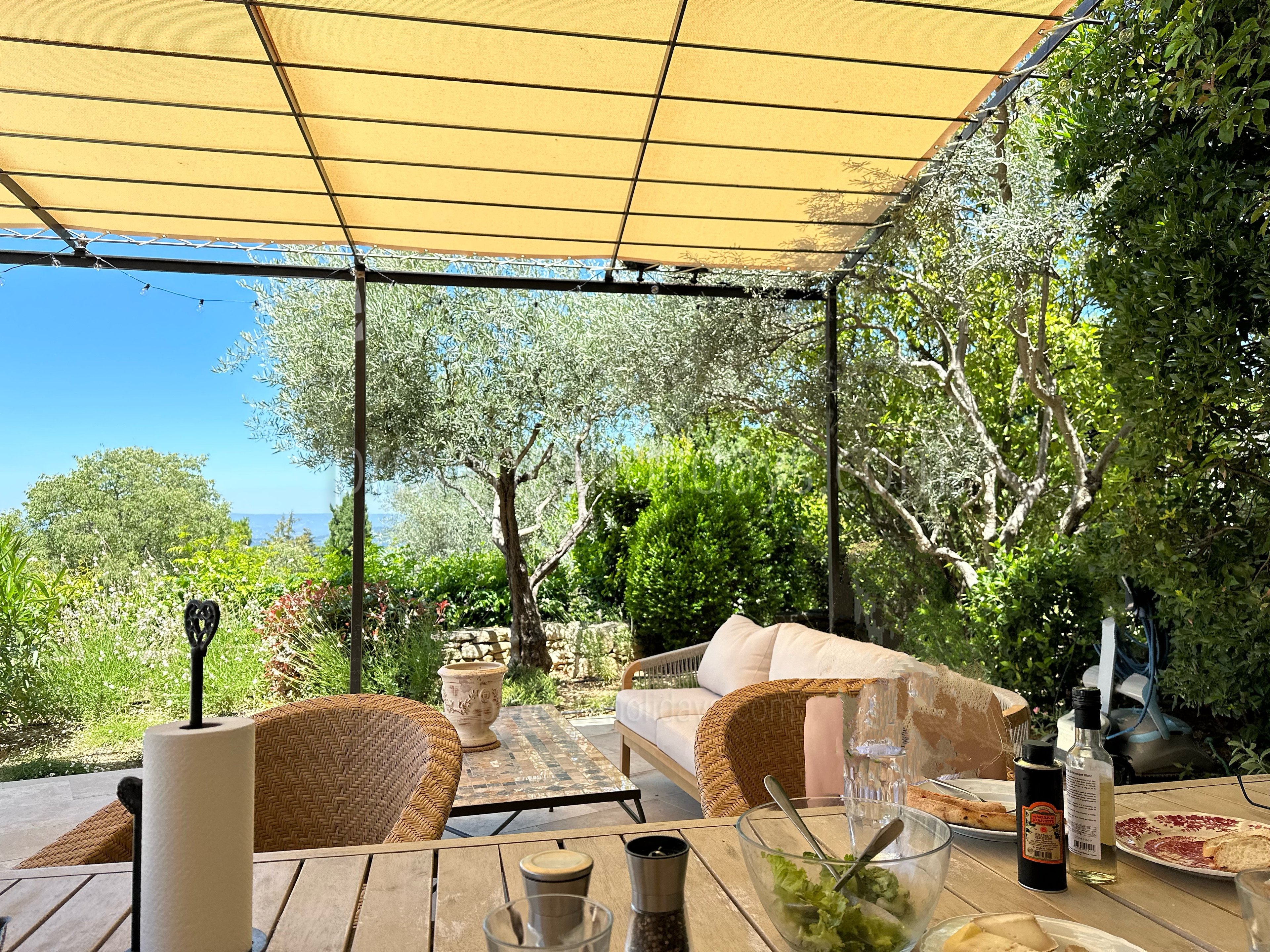 15 - Villa Luberon: Villa: Exterior