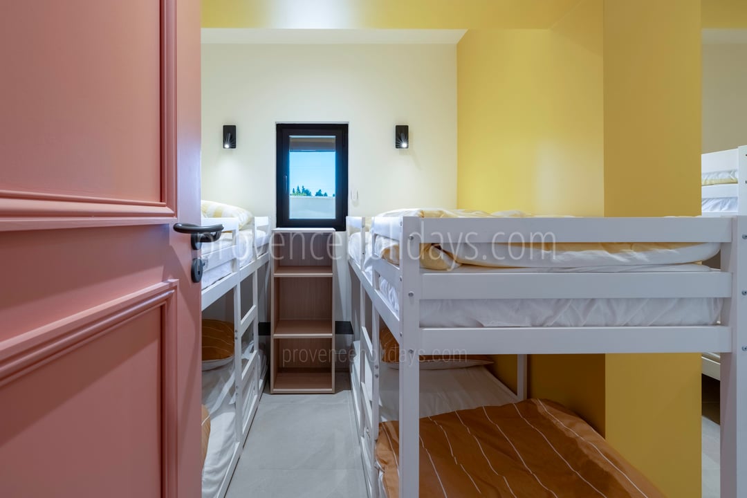20 - Mas du Repos: Villa: Bedroom 2
