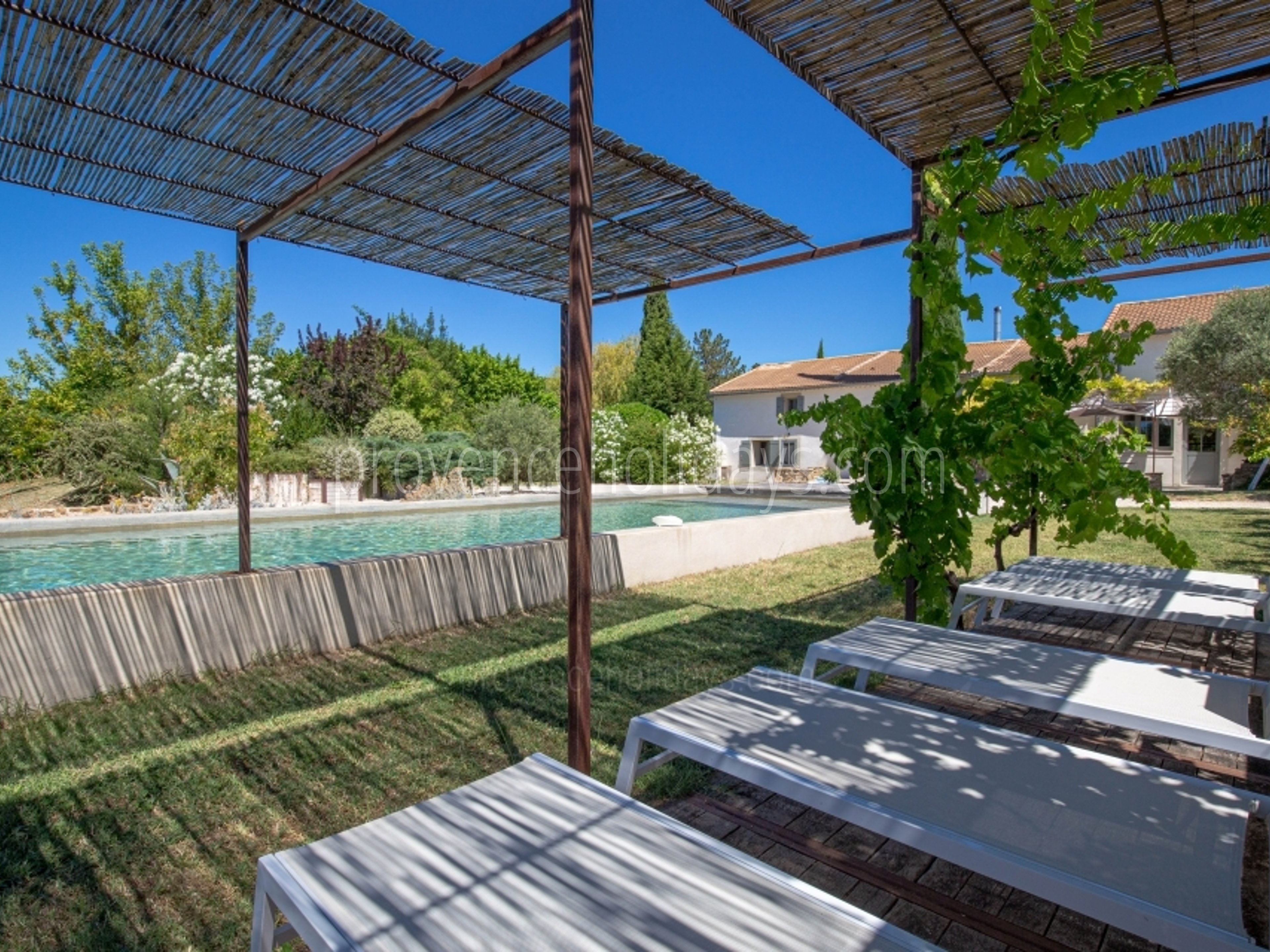 6 - Villa Beaumes: Villa: Exterior