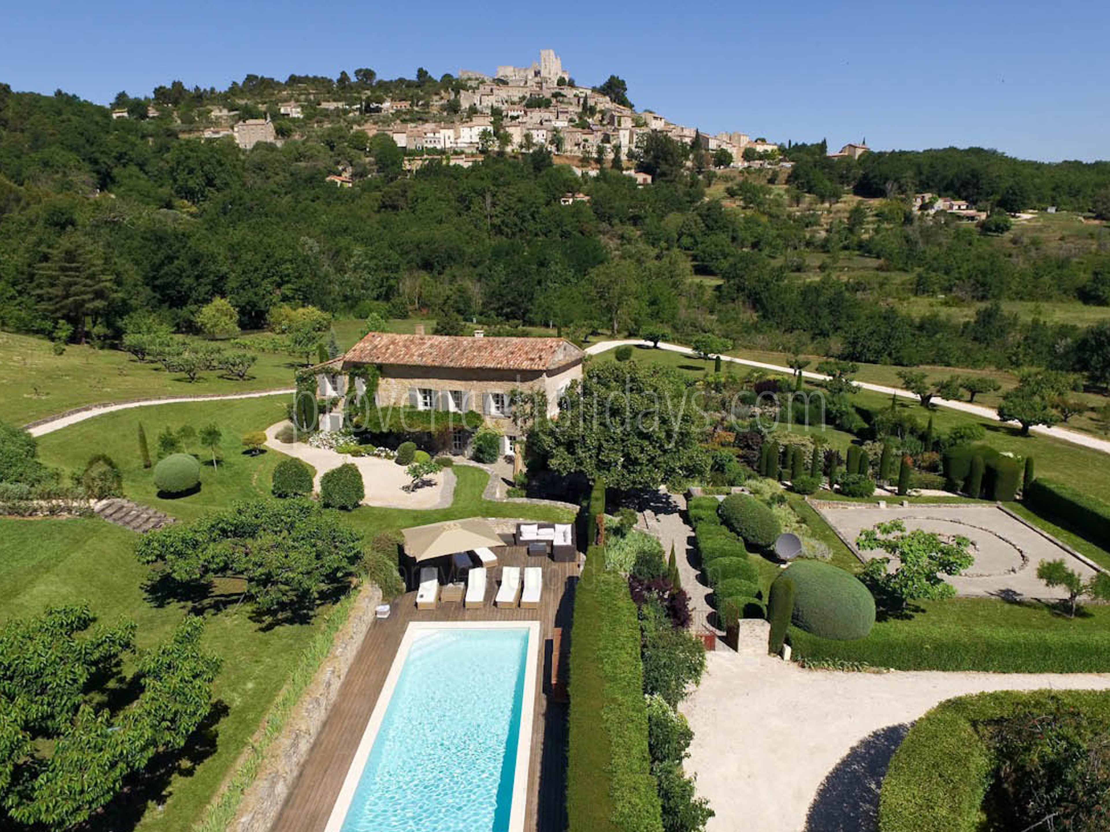 4 - Chez Emile: Villa: Exterior