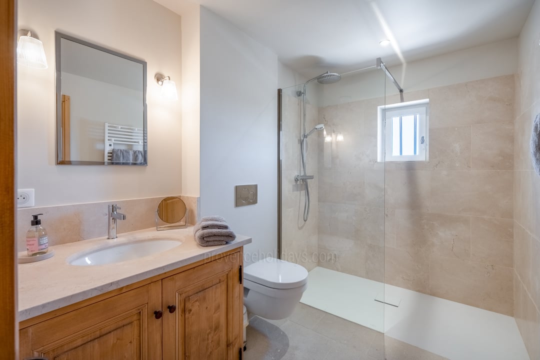 23 - Mas de Charline: Villa: Bathroom