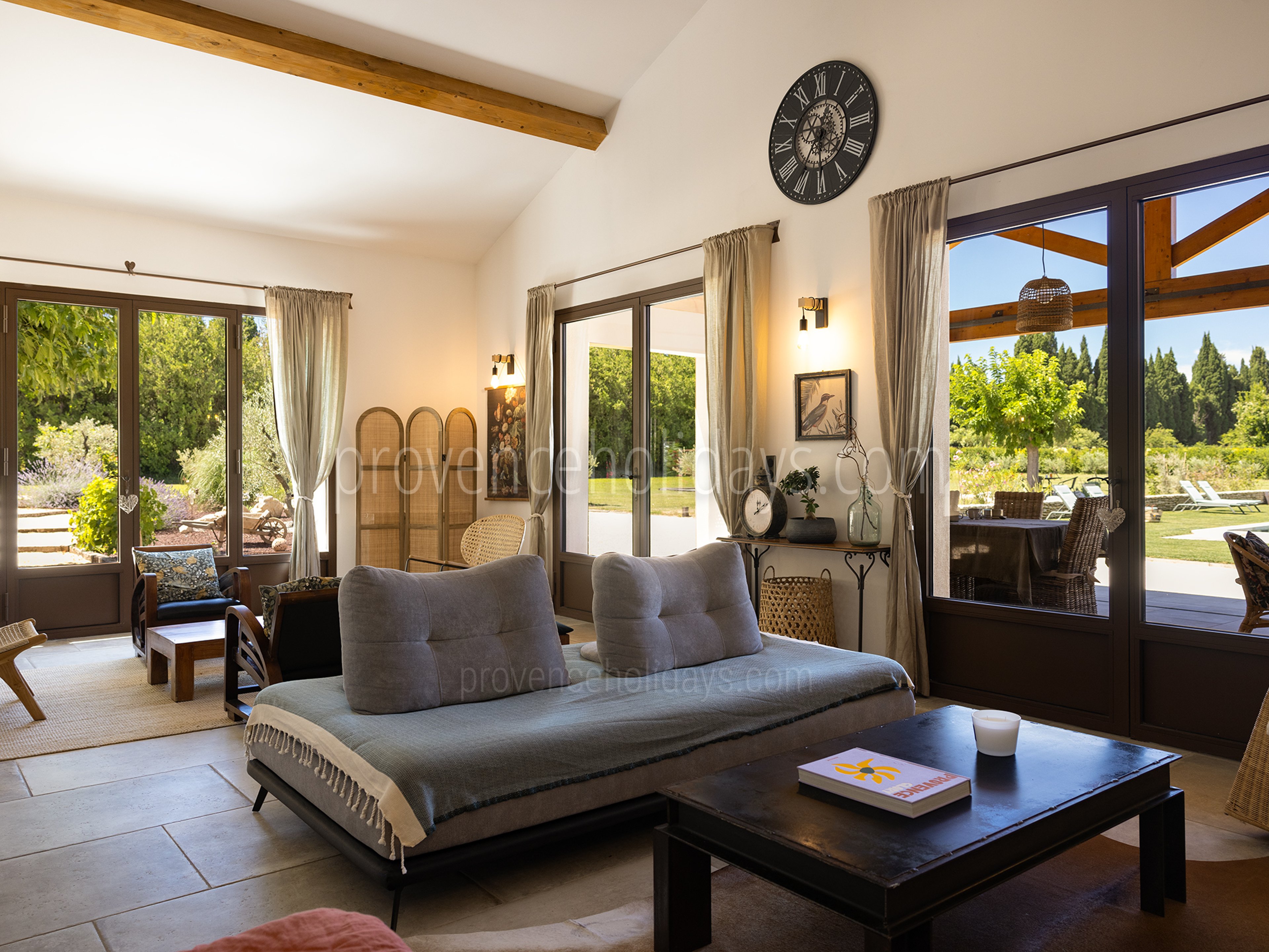19 - Mas des deux Mûriers: Villa: Interior