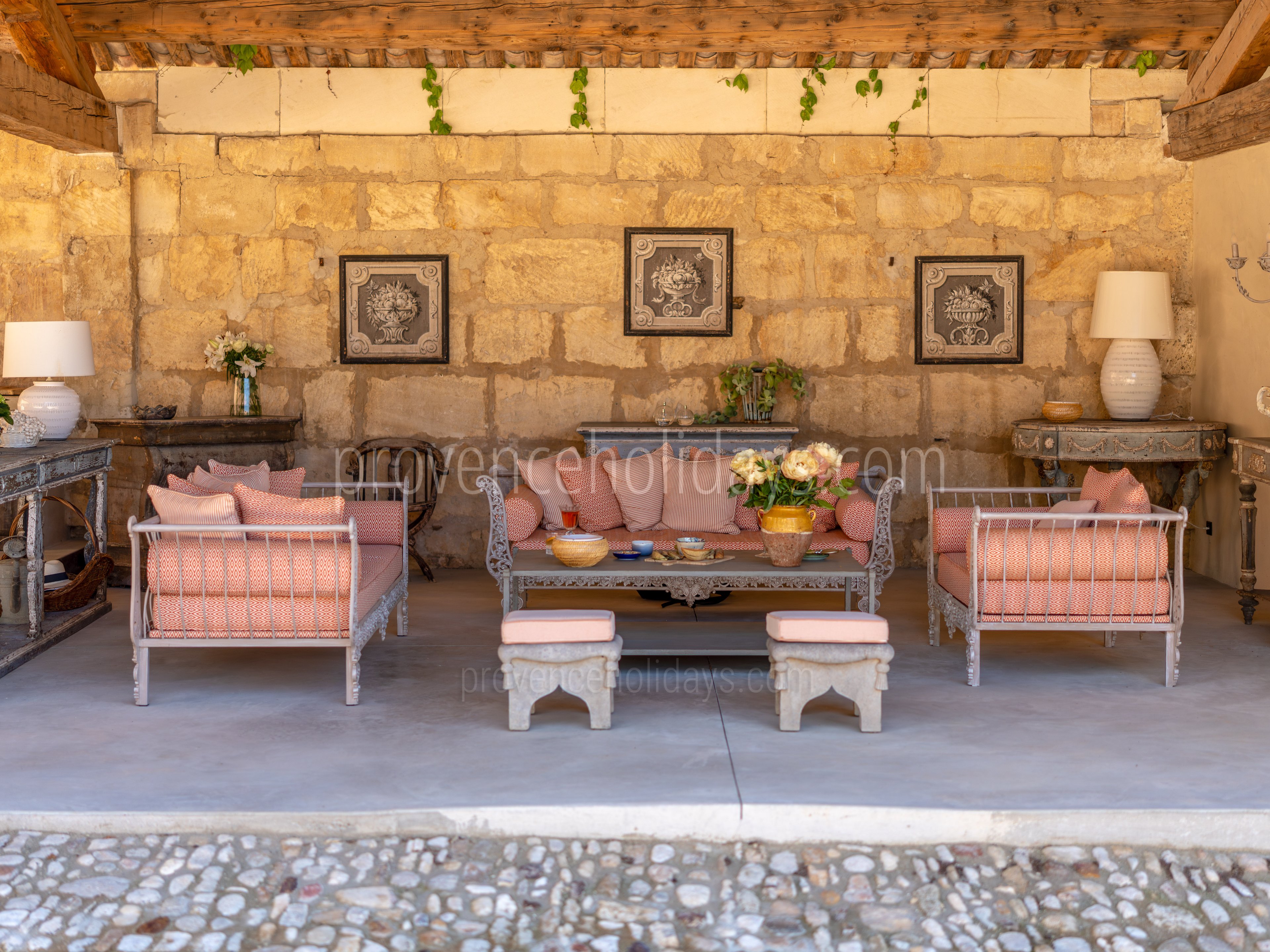 9 - La Bastide Incarnat: Villa: Exterior