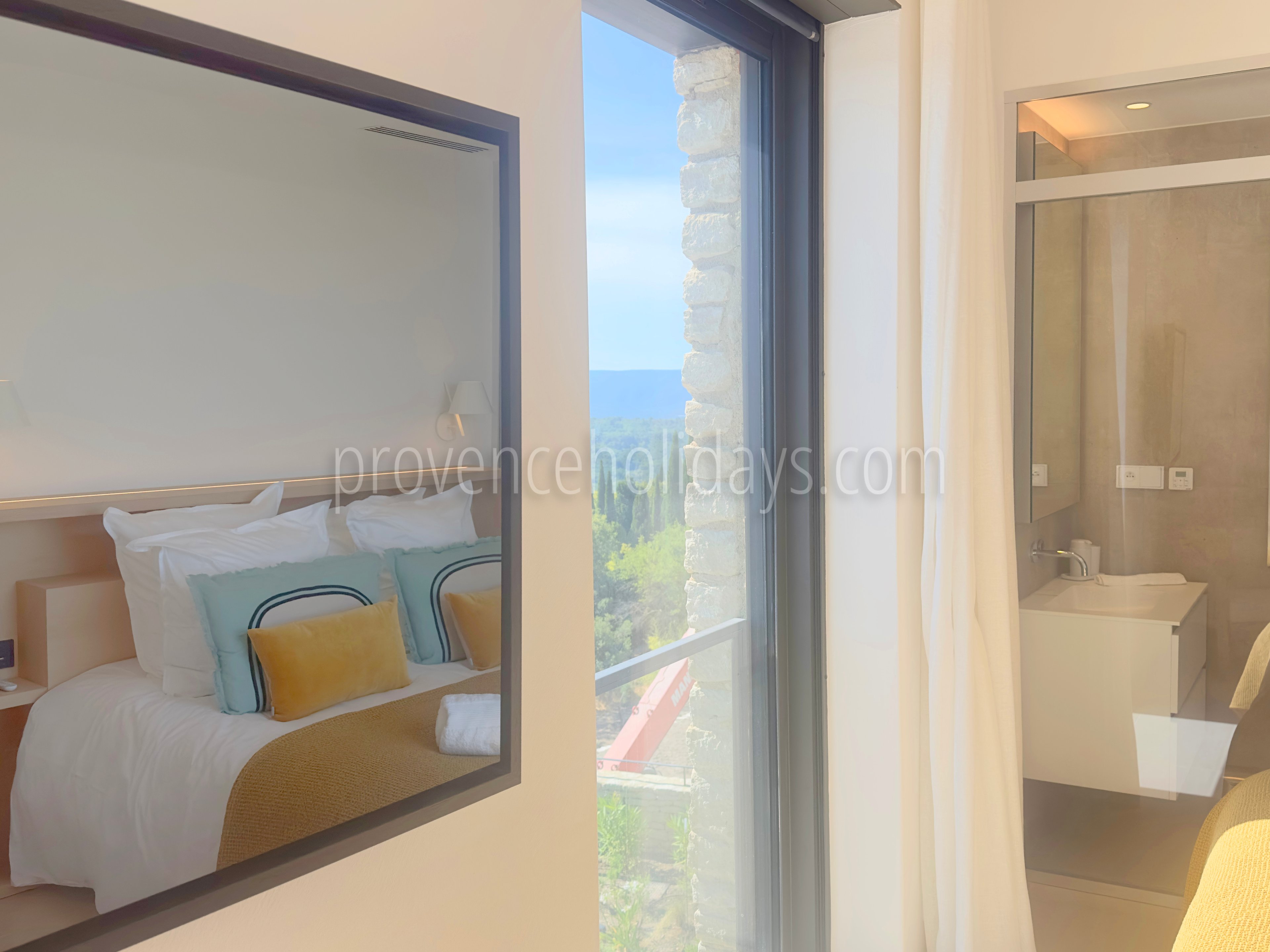43 - Domaine Altavista: Villa: Bedroom 6