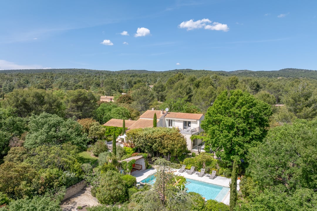 Villa avec piscine chauffée à Cabrières-d'Avignon