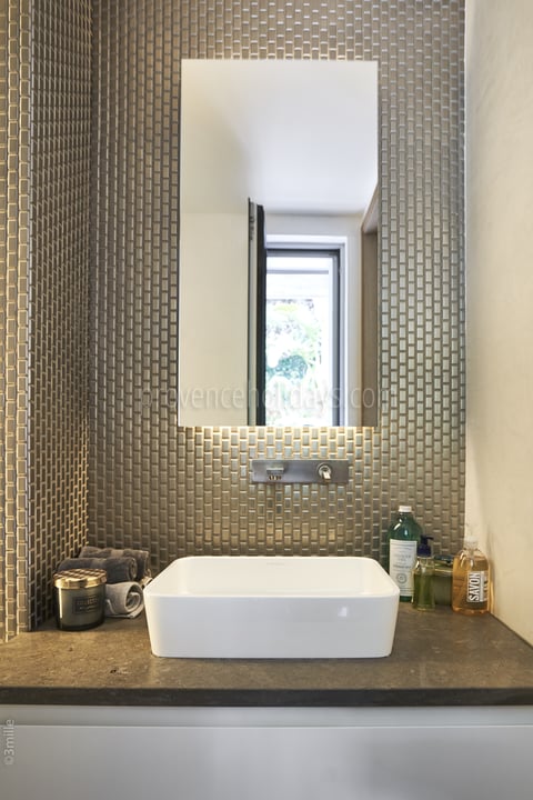 10 - Villa du Cap: Villa: Bathroom
