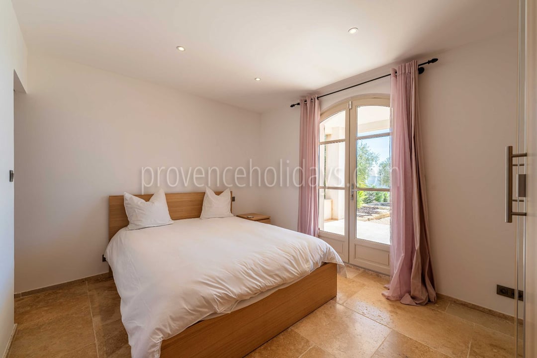 27 - Villa Camélia: Villa: Bedroom