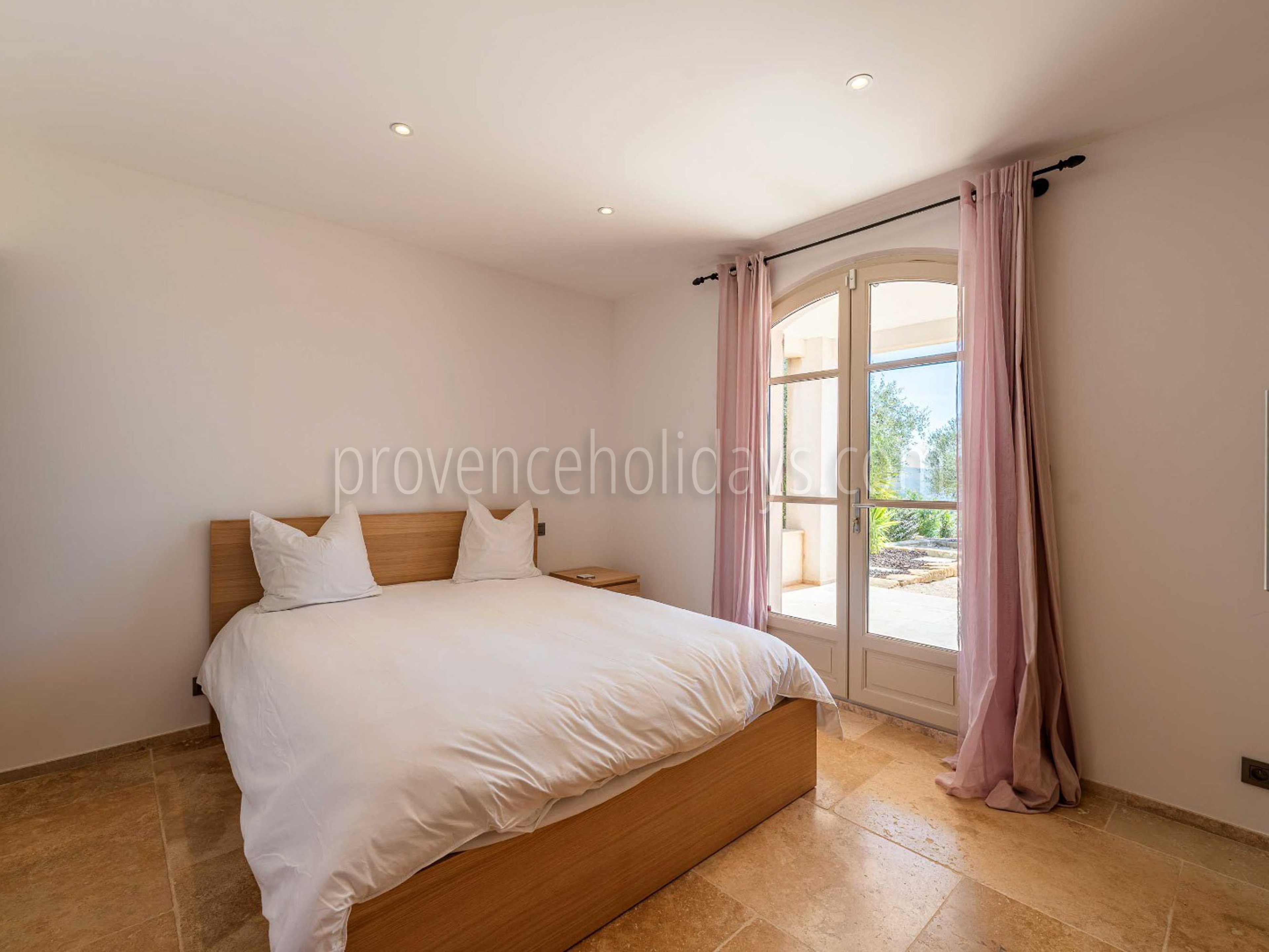 27 - Villa Camélia: Villa: Bedroom