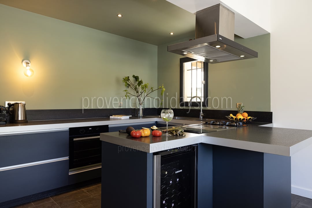 17 - Villa Sainte Marthe: Villa: Interior