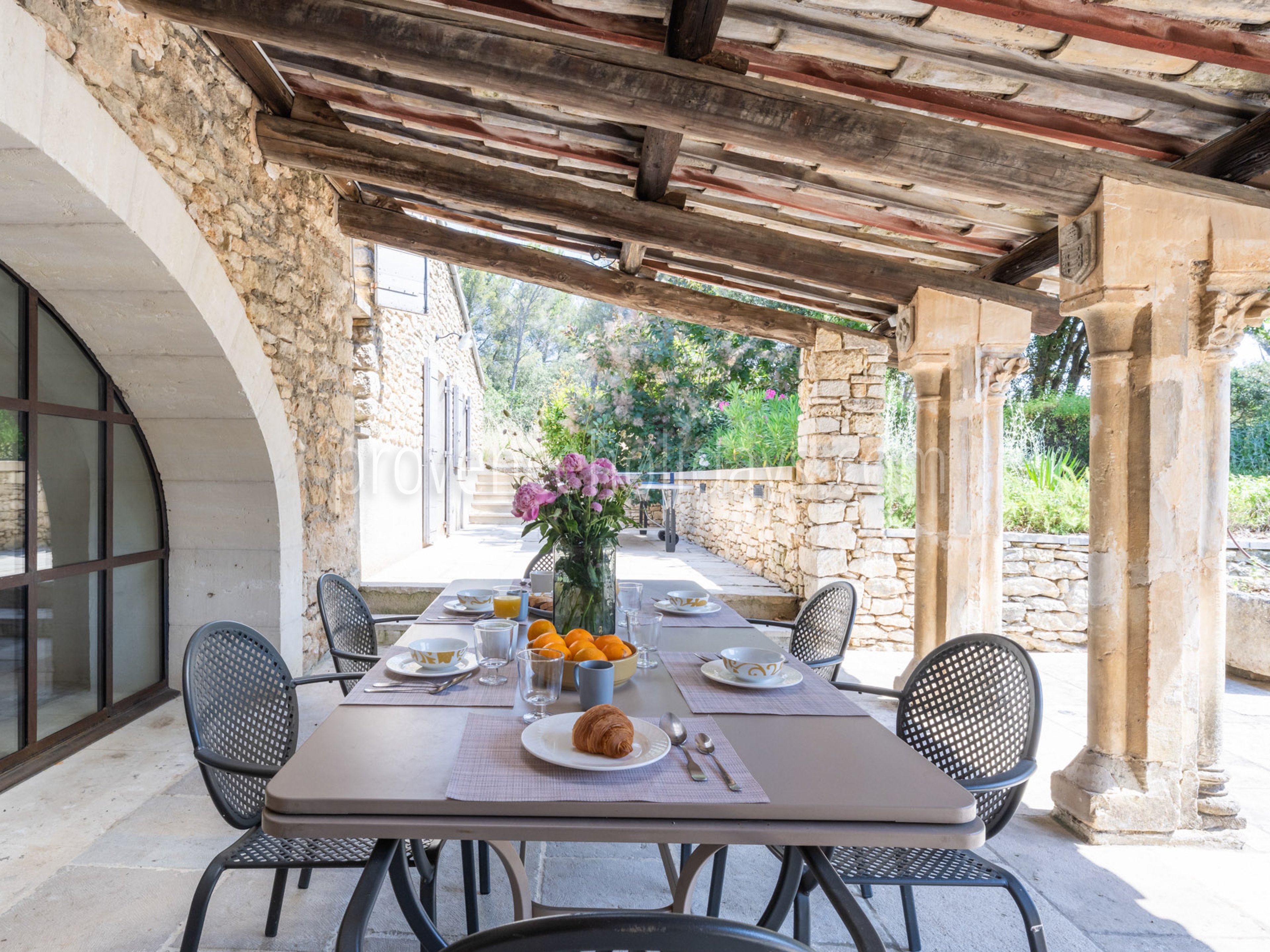 59 - Le Mas aux Gargouilles: Villa: Exterior