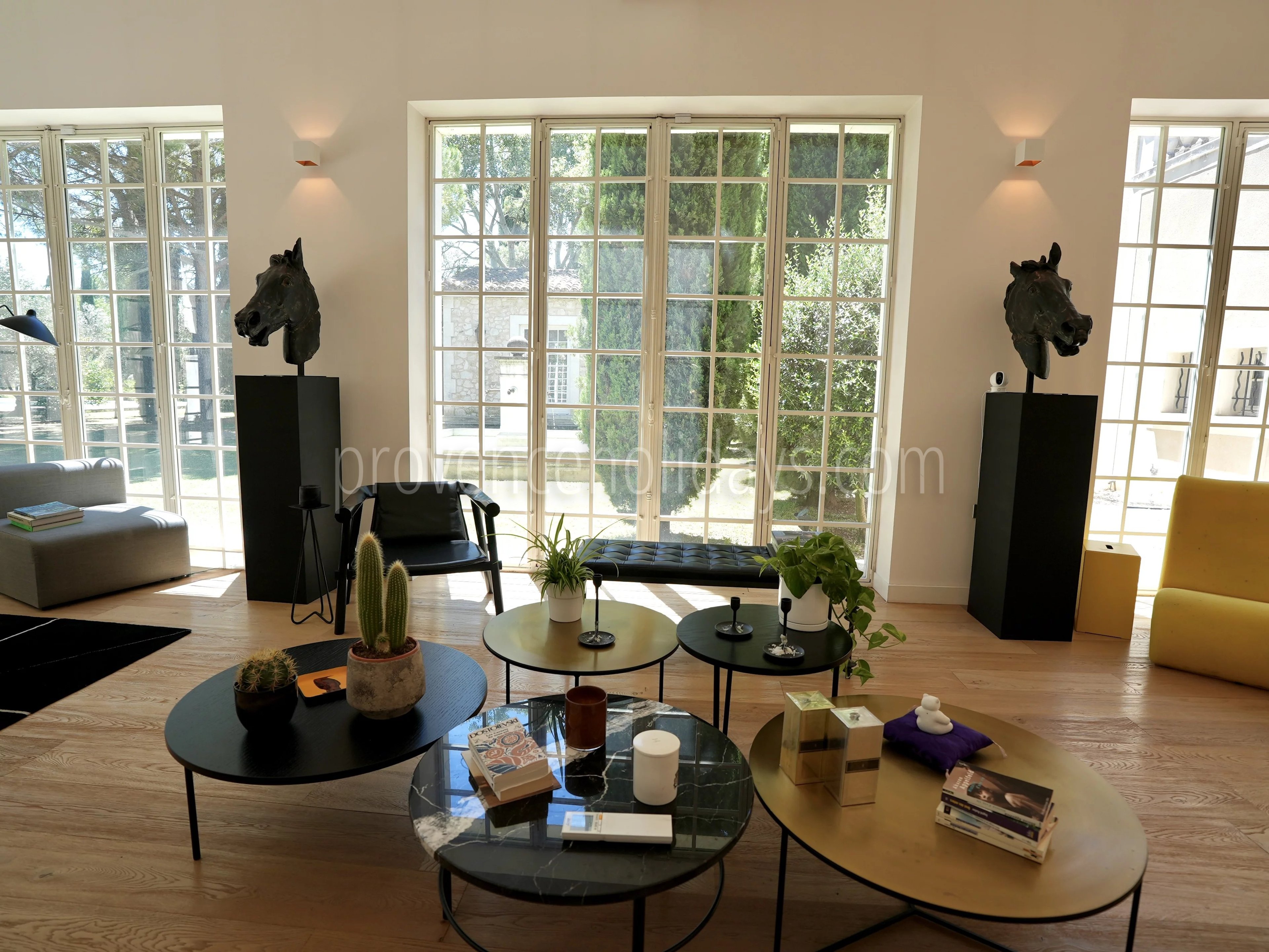 14 - Stone estate in Eygalières: Villa: Interior