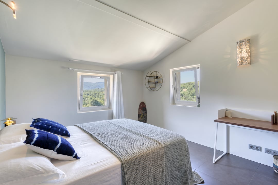 13 - Le Mas du Vallon: Villa: Bedroom
