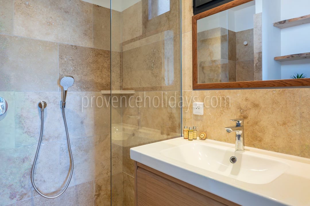 15 - Villa Lagon: Villa: Bathroom