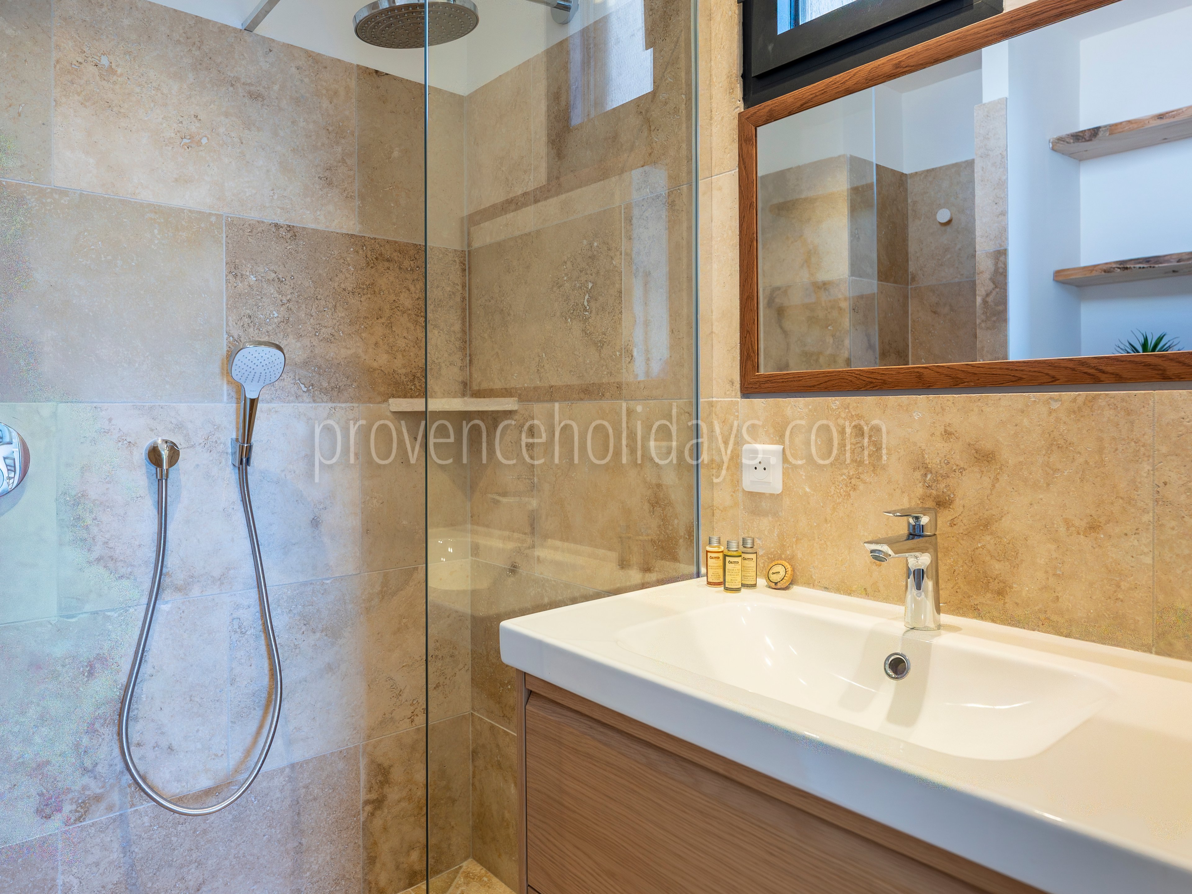 15 - Villa Lagon: Villa: Bathroom