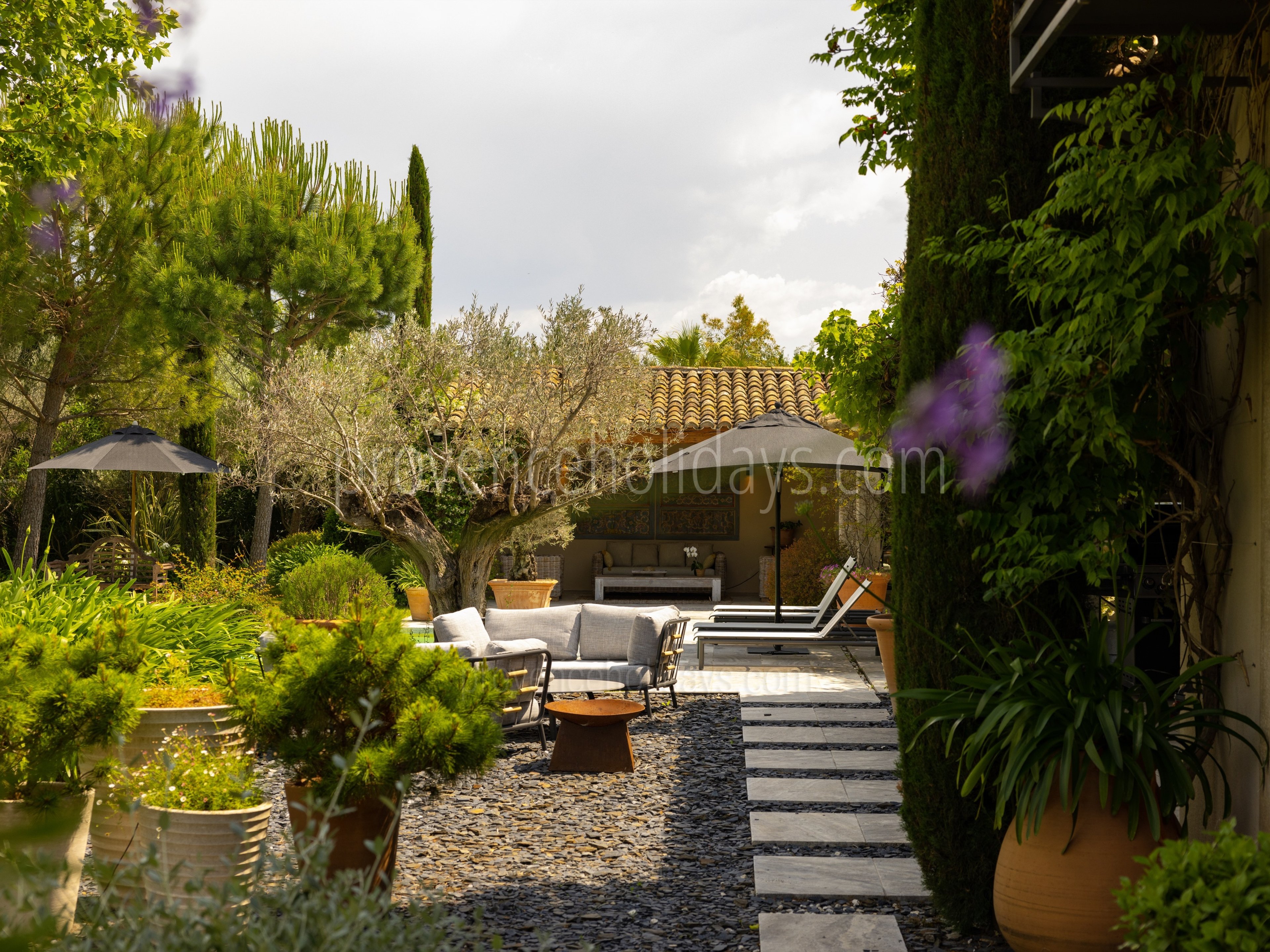 24 - Mas Paradis: Villa: Exterior