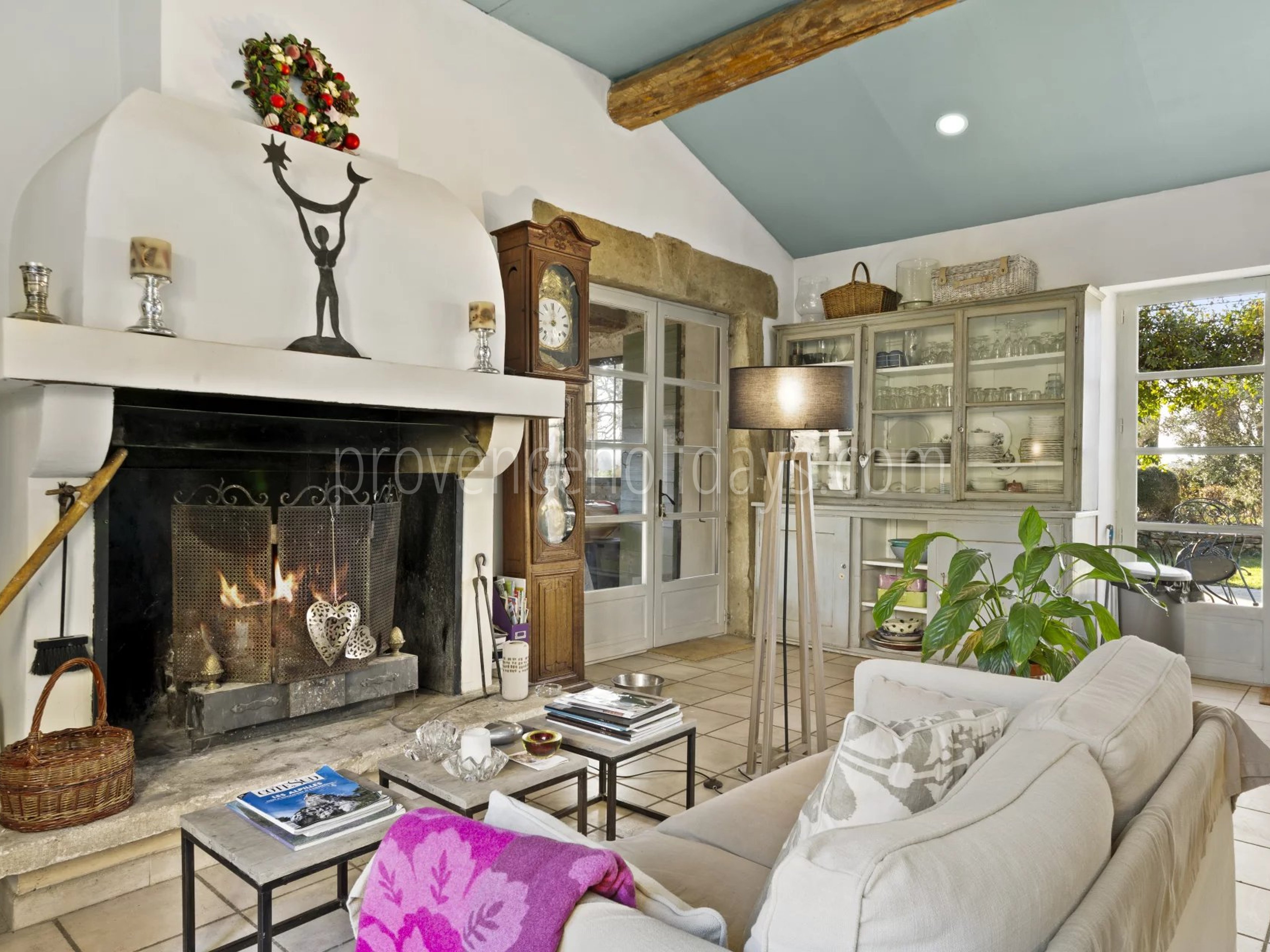 6 - Character mas in Gordes: Villa: Interior