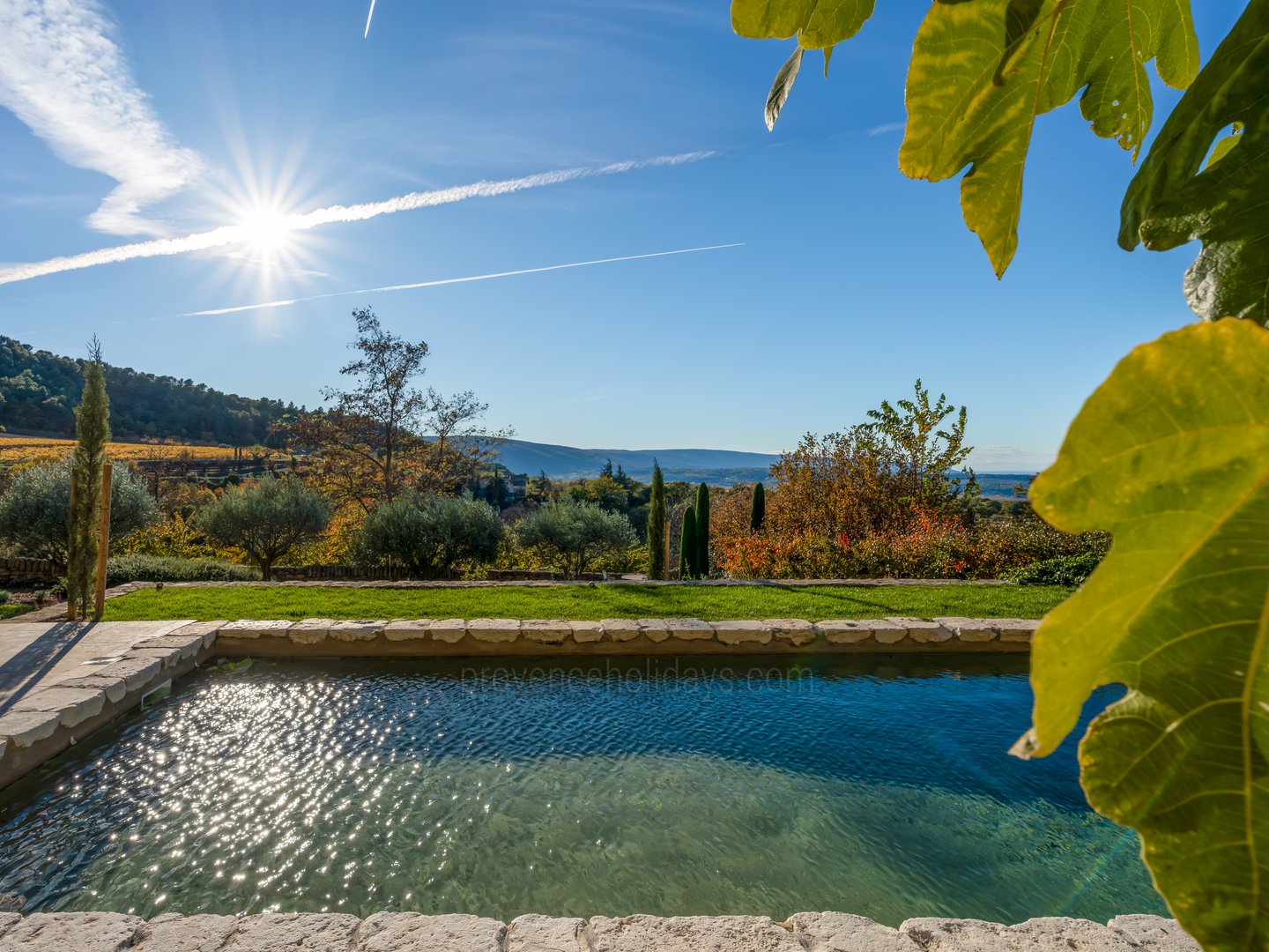 27 - 18e-eeuwse Bastide met uitzicht op de Luberon te koop - Bonnieux: Villa: Exterior