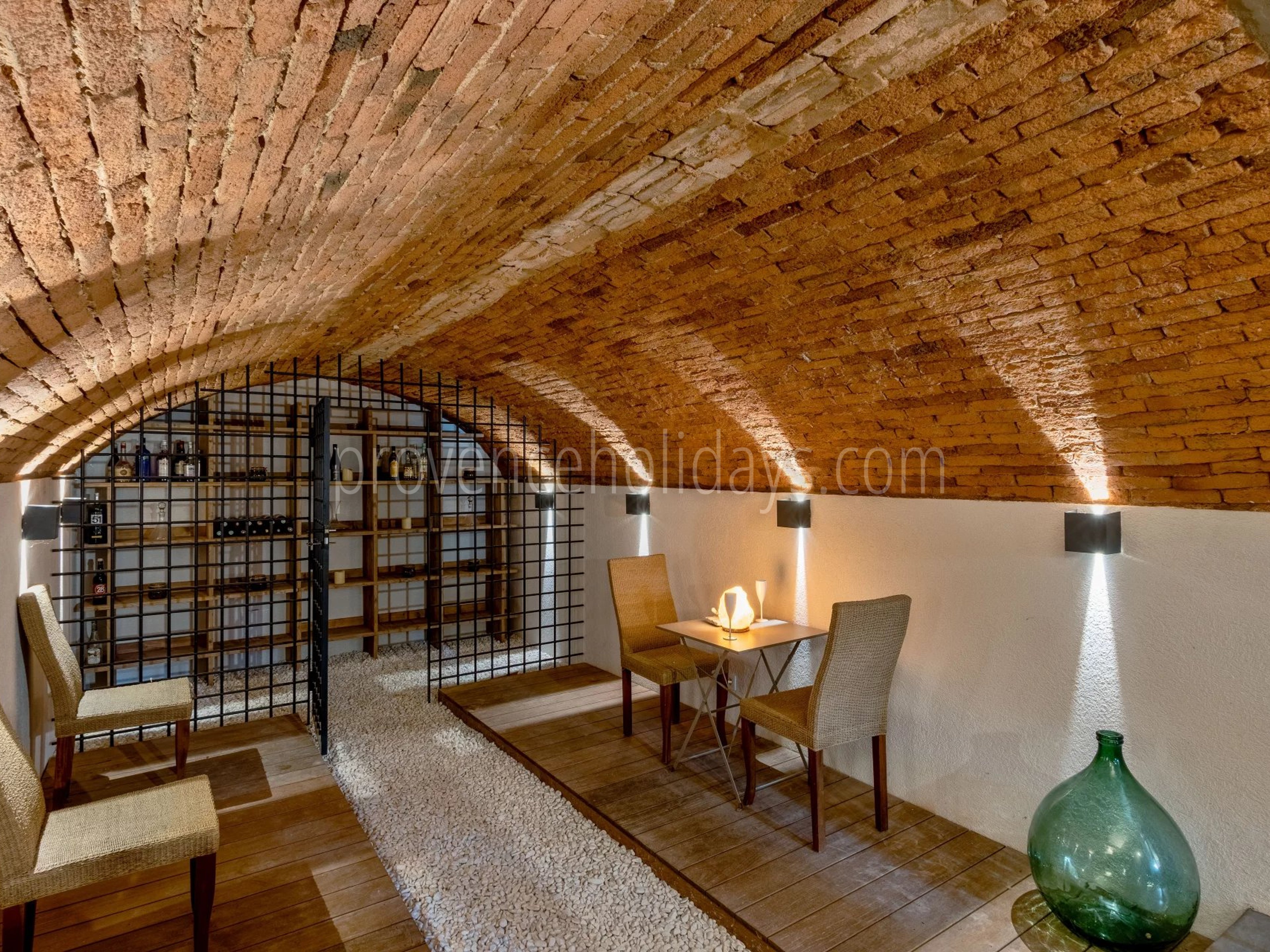 15 - Stone estate in La Garde-Freinet: Villa: Interior