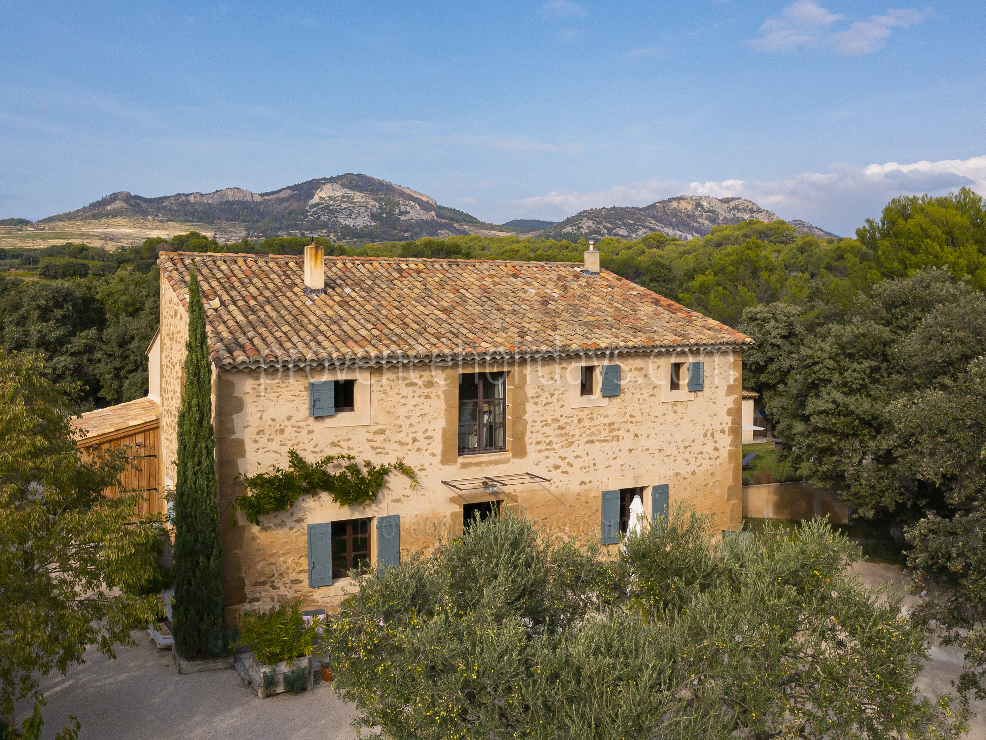 9 - Bergerie de Beaumes: Villa: Exterior