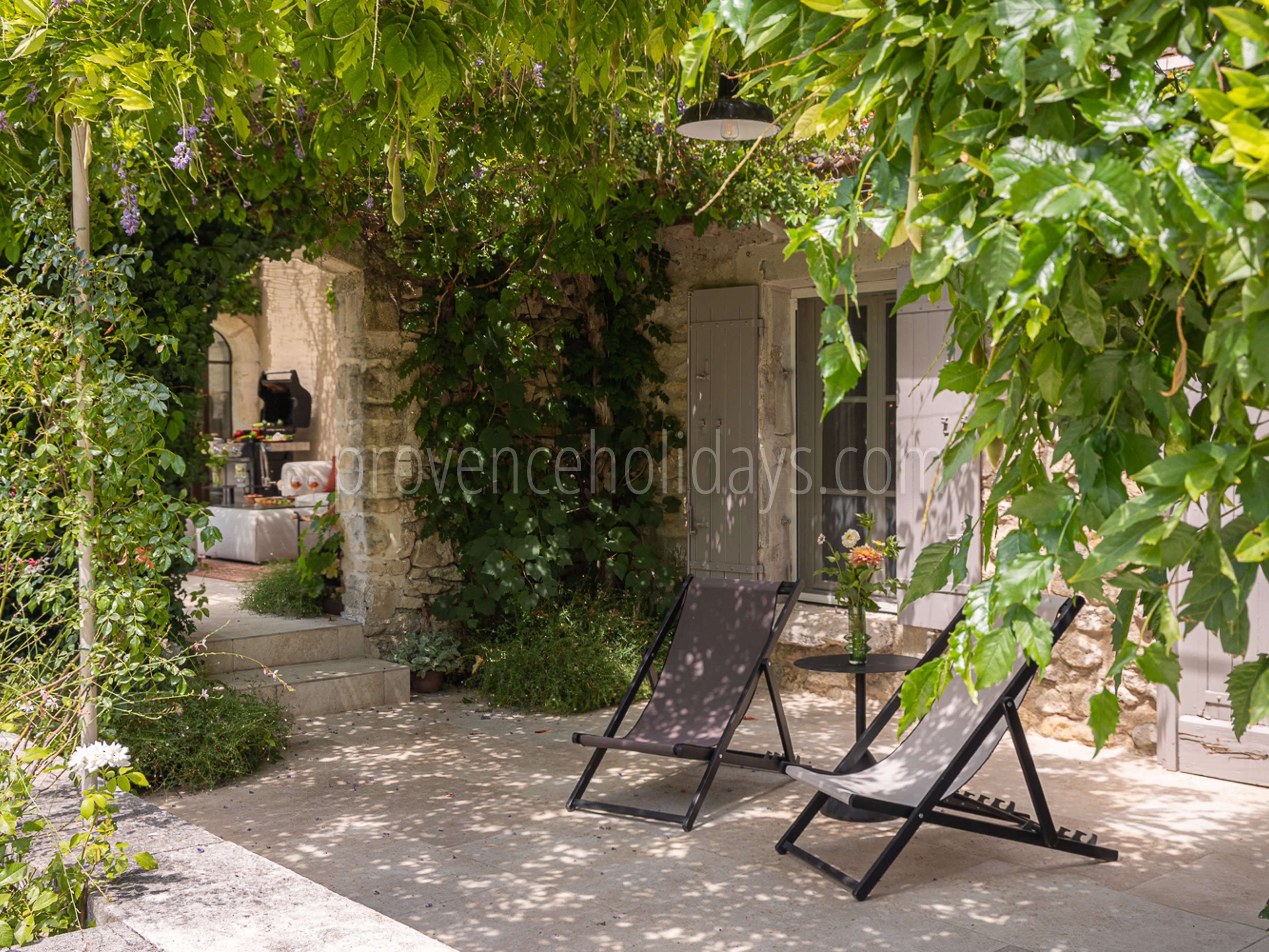 41 - Le Mas des Magnans: Villa: Exterior