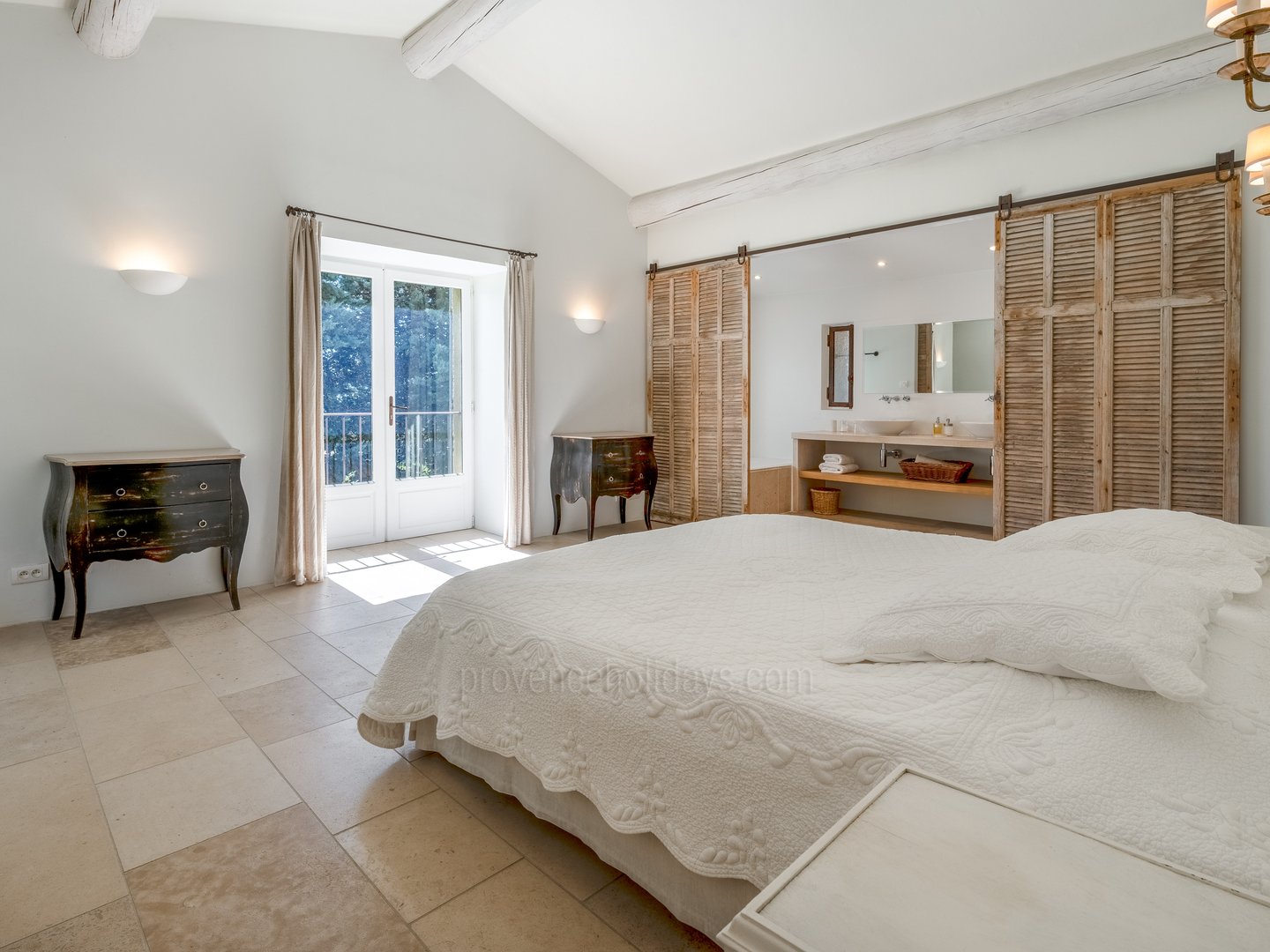 25 - Le Mas des Vignes: Villa: Bedroom