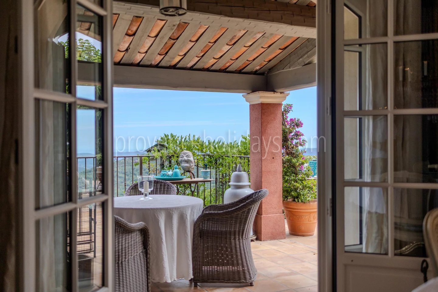 27 - Villa with sauna in La Garde-Freinet: Villa: Exterior