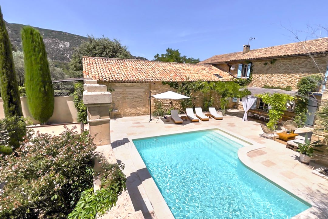 Family friendly Mas with view of the Luberon mountains 6 - Le Mas Chopin: Villa: Pool