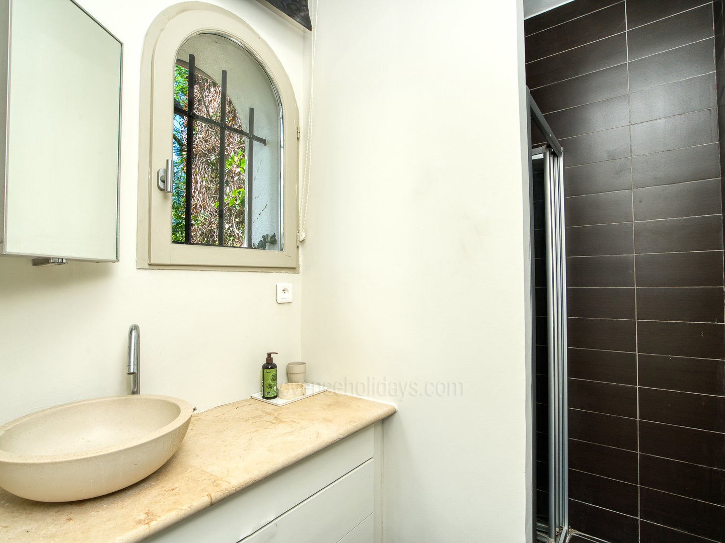 19 - Mistral Serene: Villa: Bathroom