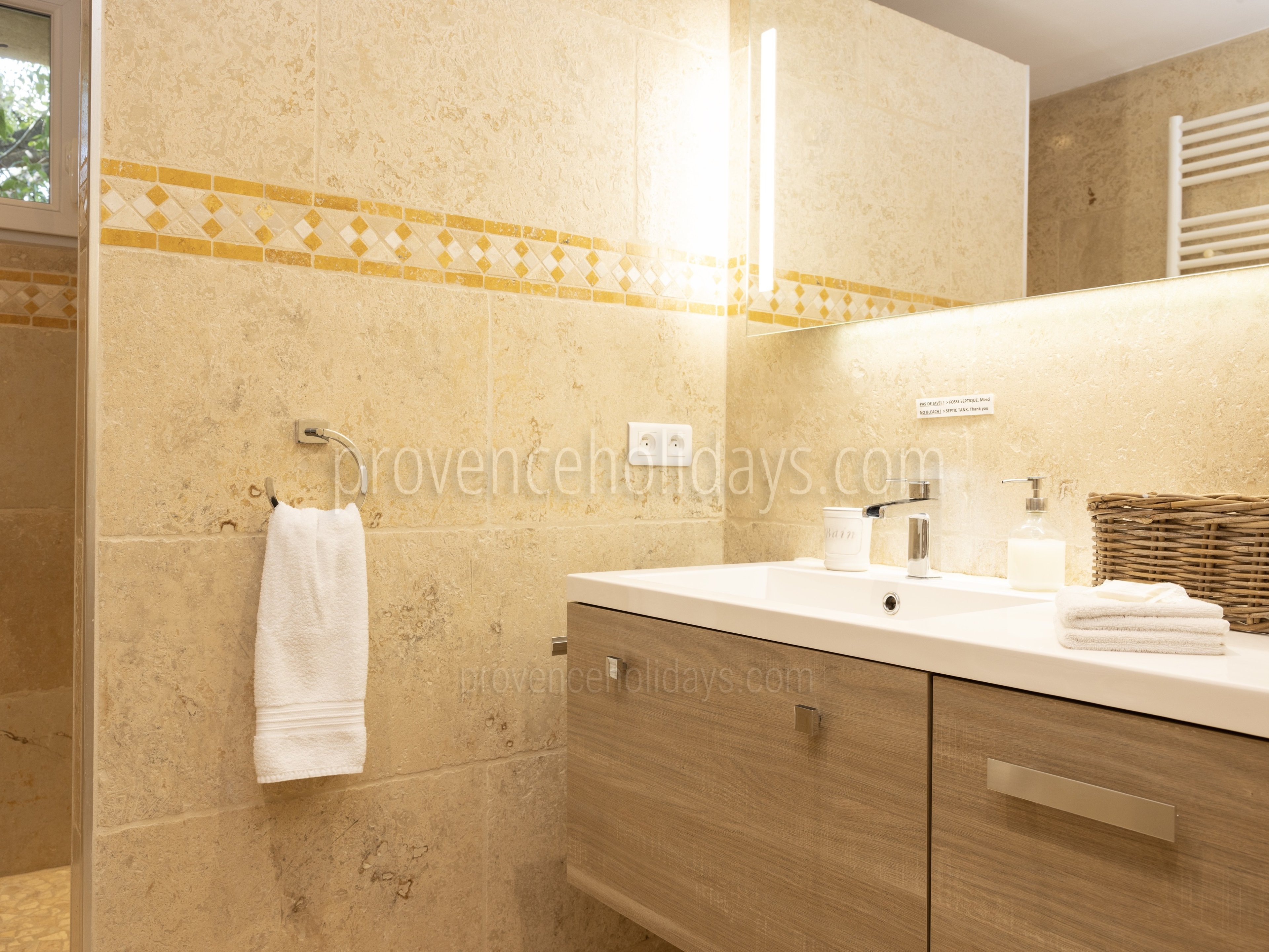 34 - Mas de l\'Oiseau: Villa: Bathroom