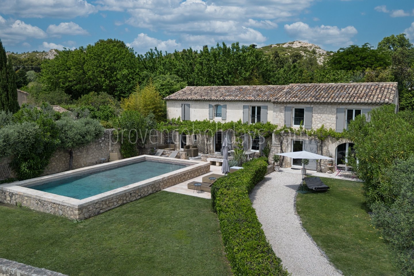 2 - Mas Calisson: Villa: Exterior