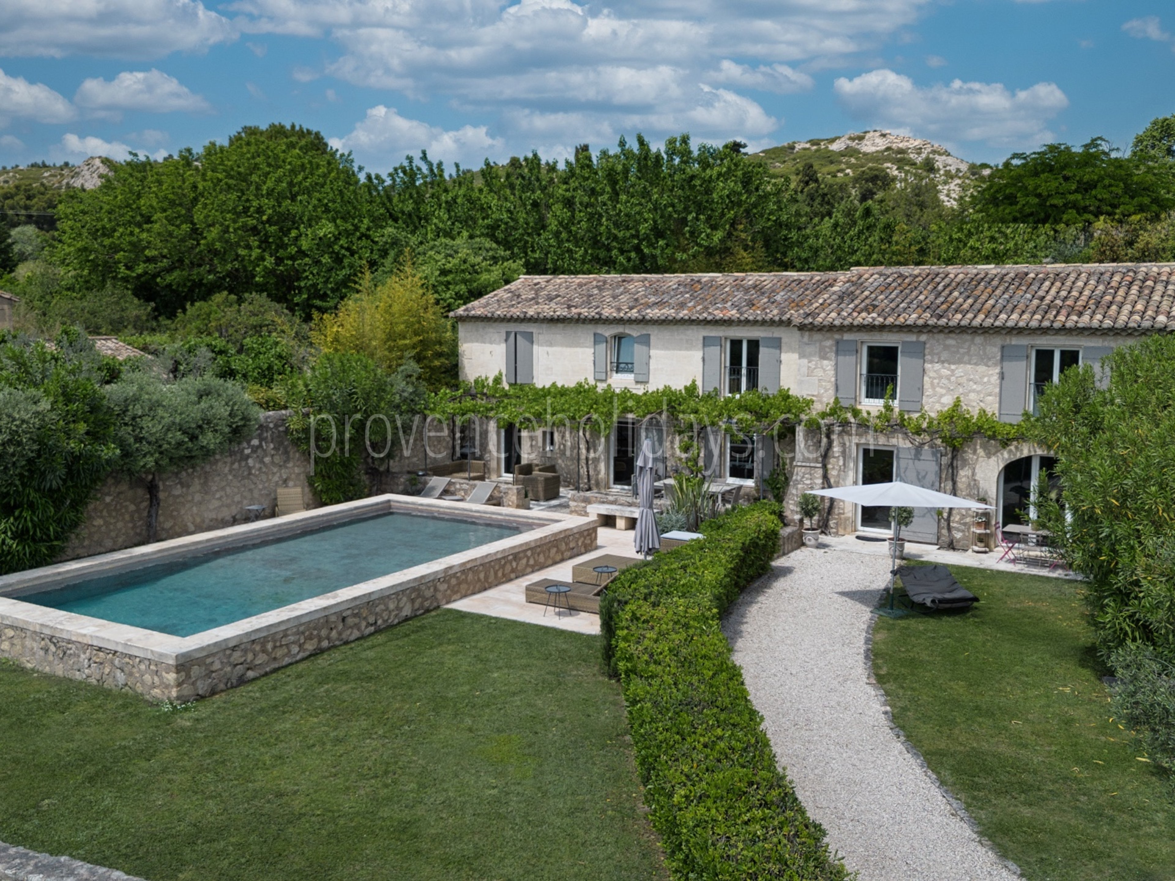 2 - Mas Calisson: Villa: Exterior
