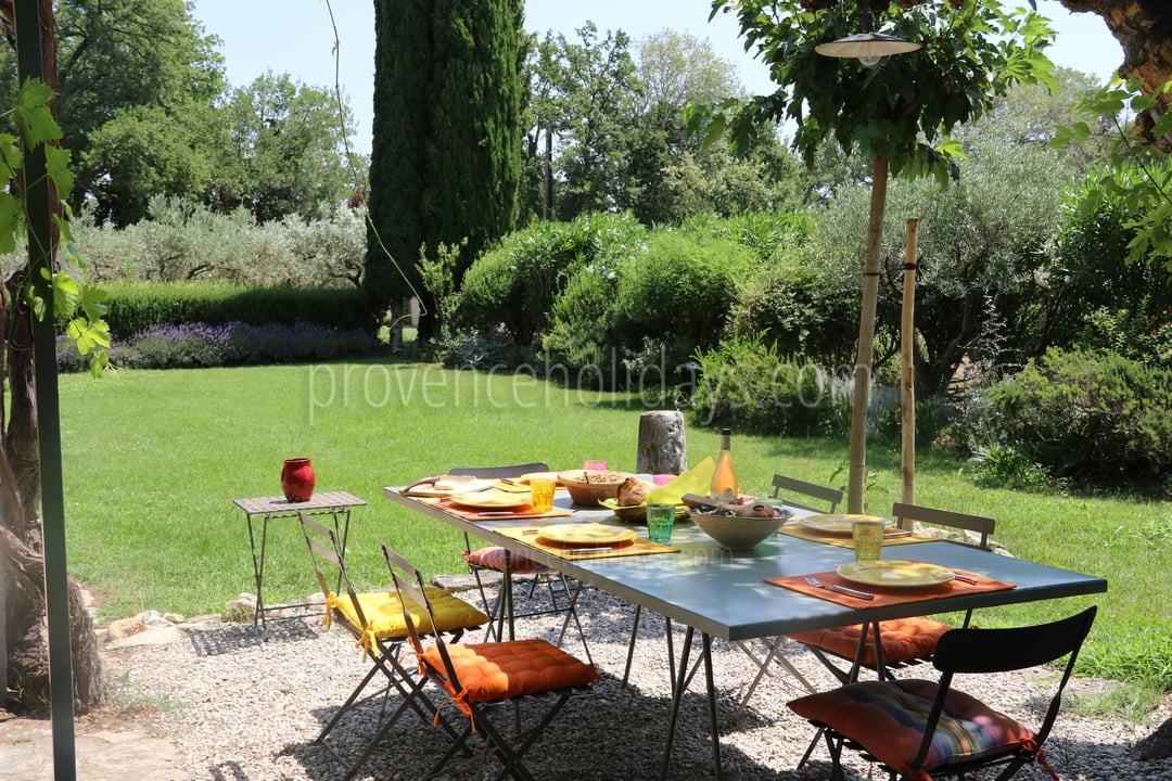 12 - Mas de Charla: Villa: Exterior